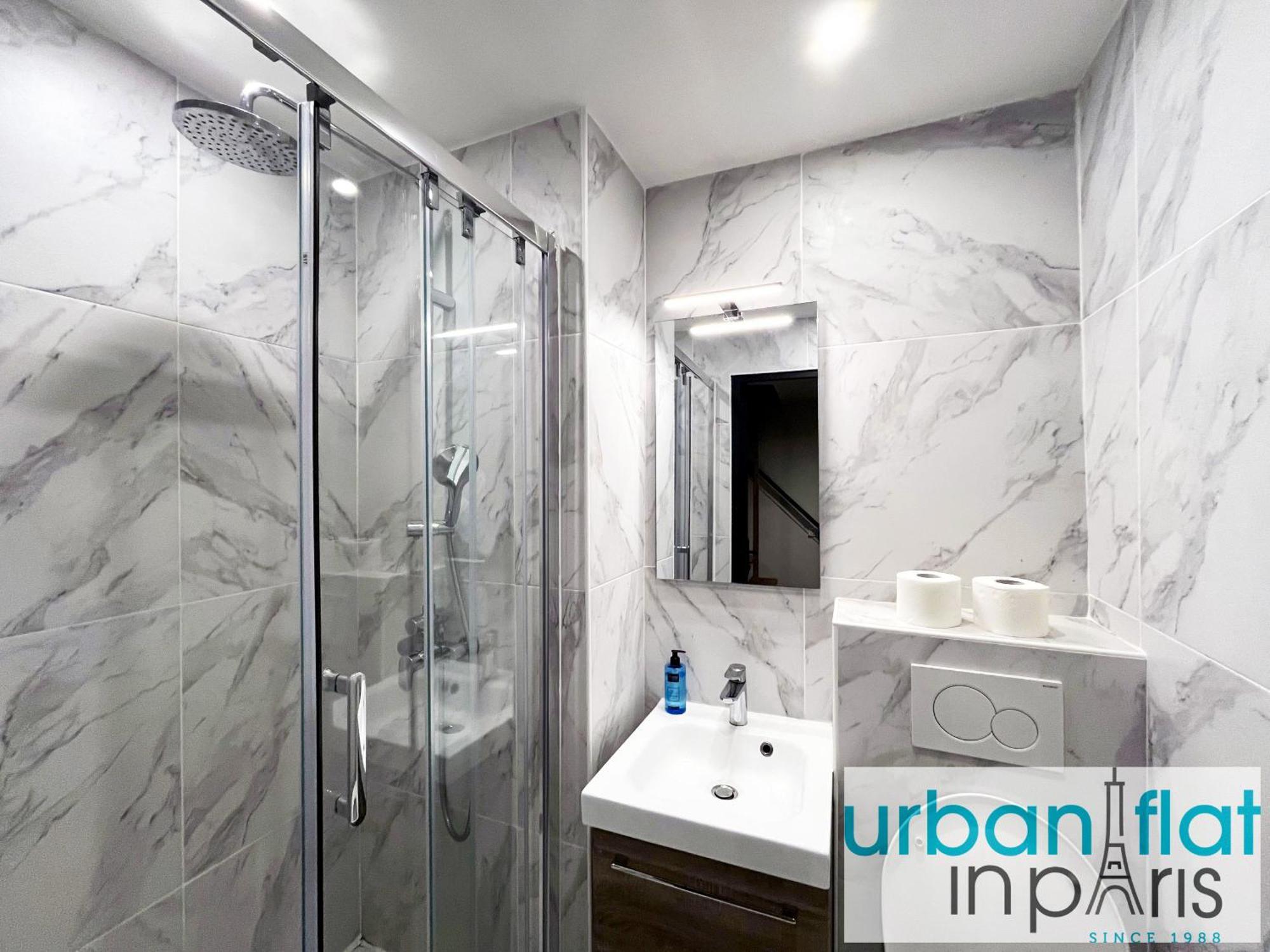 Urban Flat 31 - Charming Triplex In