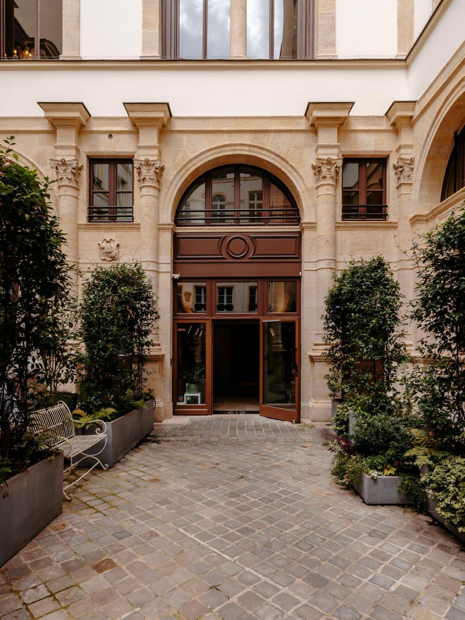 De Pourtales Appart hôtel Paris