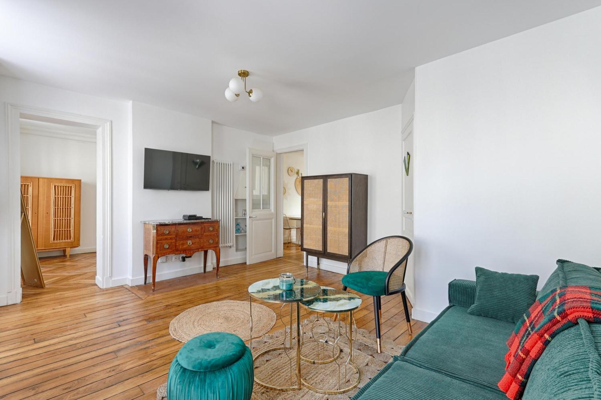Sentier Gare Est Magnifique 2br Apartment