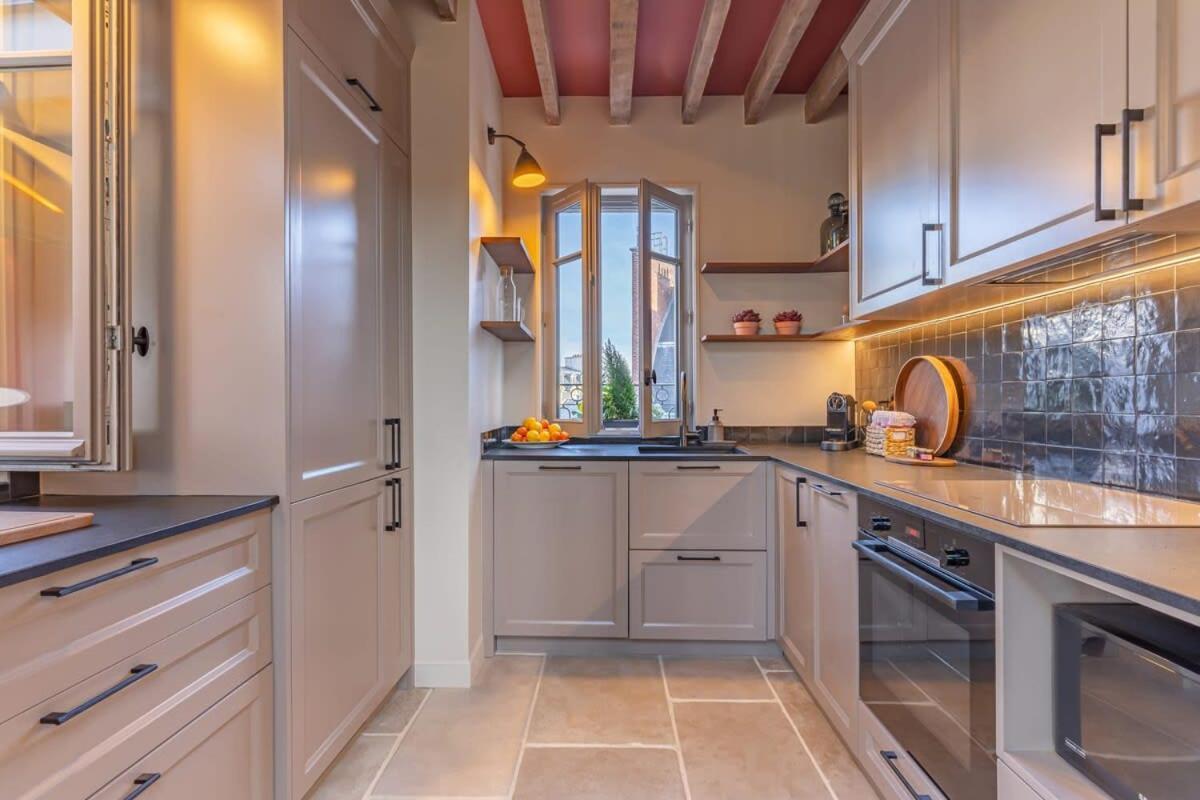 Lovely Penthouse With Terrasse * Paris