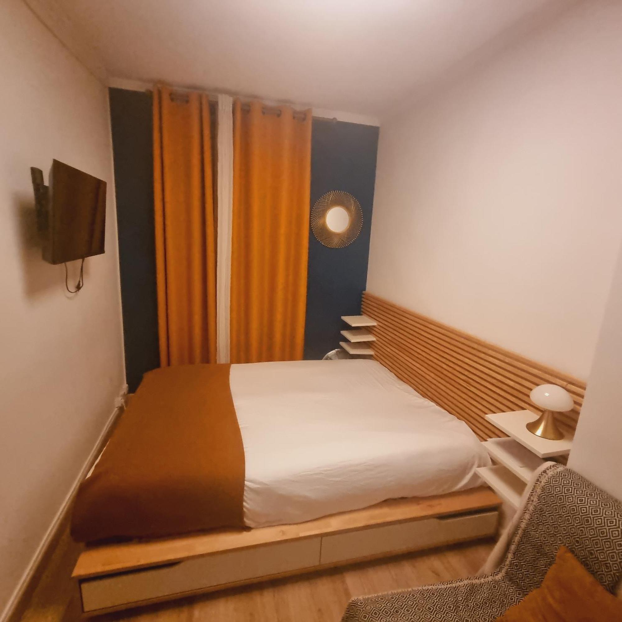 Joli A Bastille Apartment