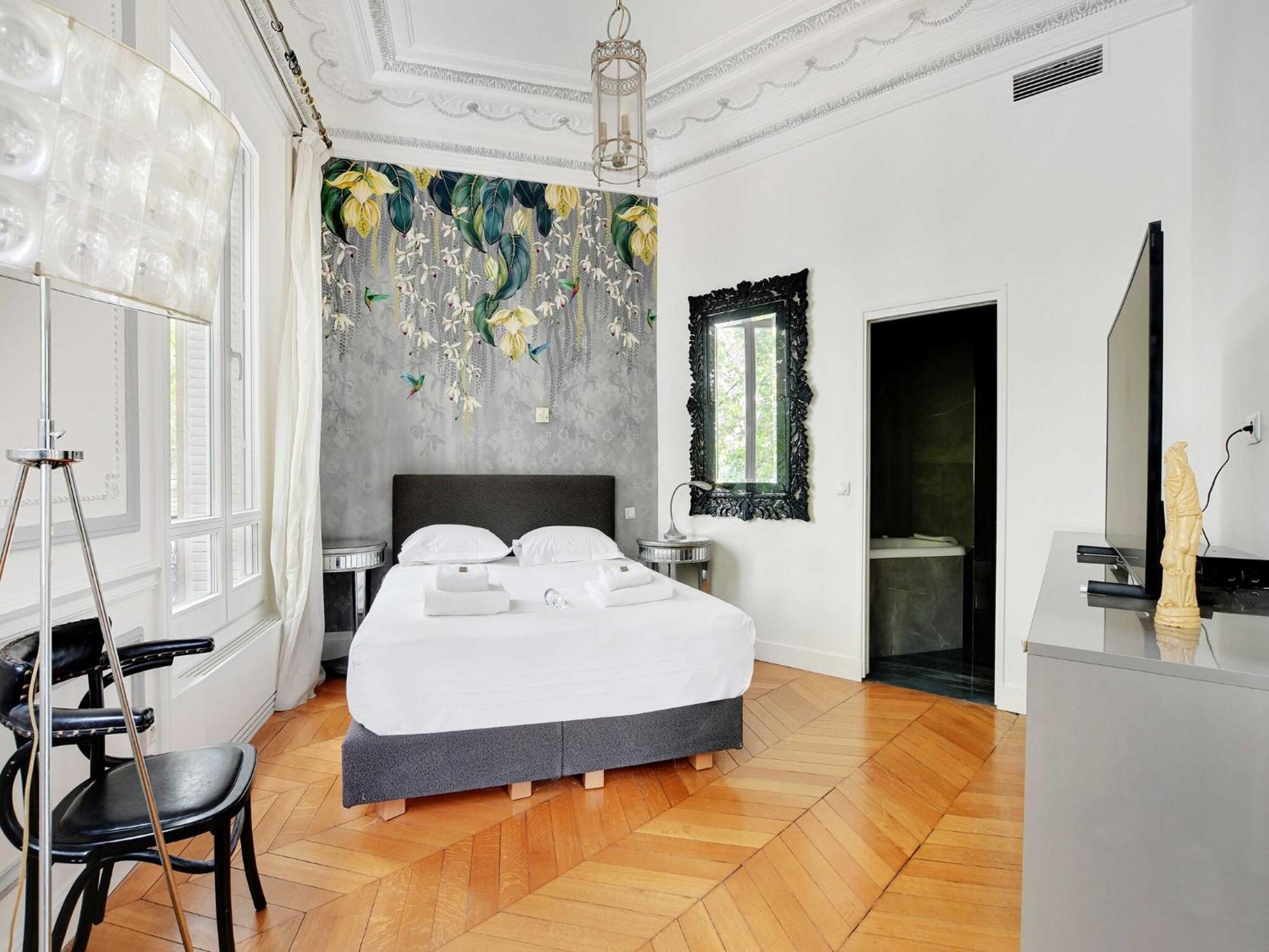 Magnificent Appt - 2bd 4p - Champs-elysees Alma Apartment *