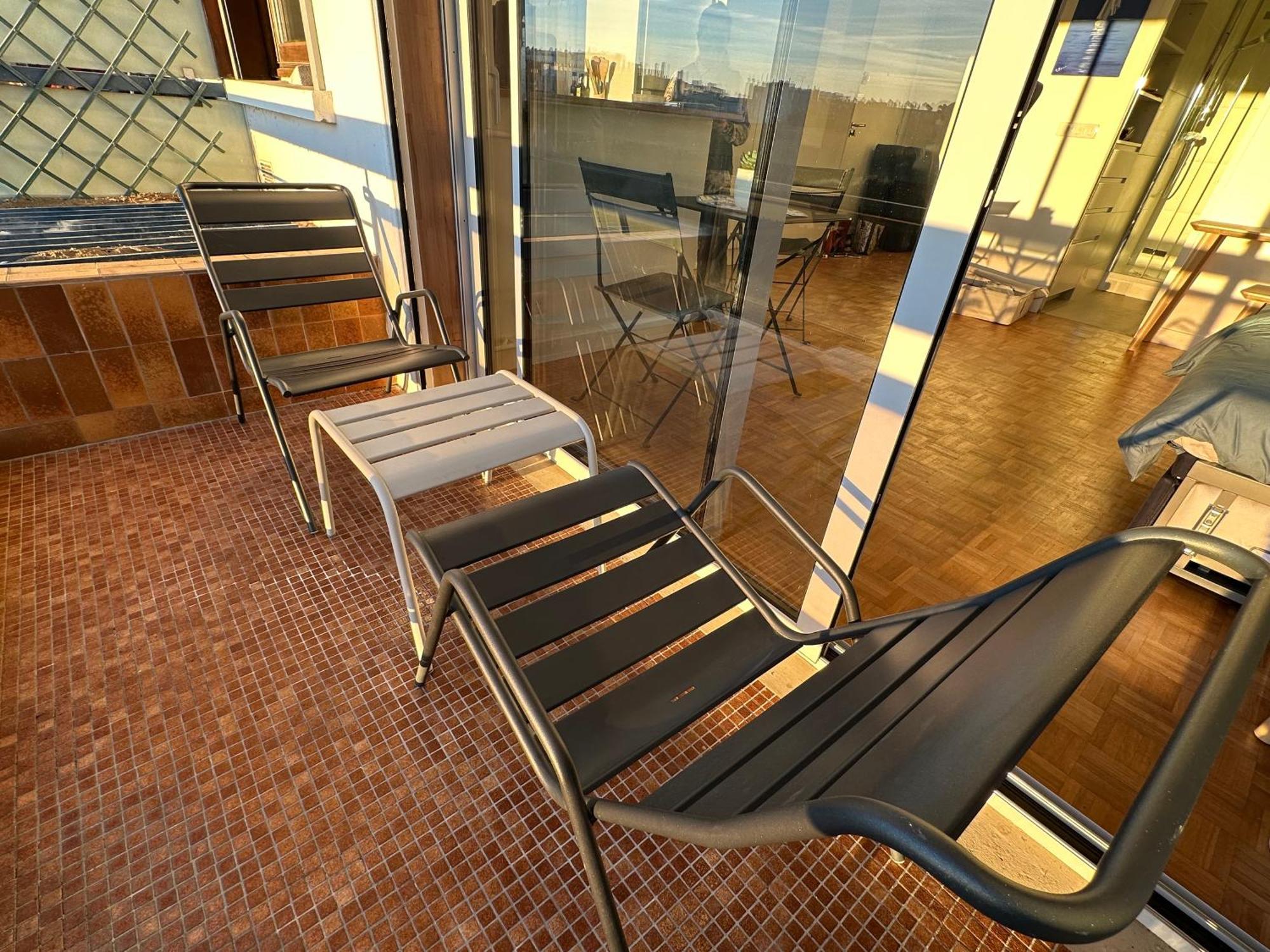 Mobility Lease- Sunny With Large Balcony, Park View At 15 Appartement Paris