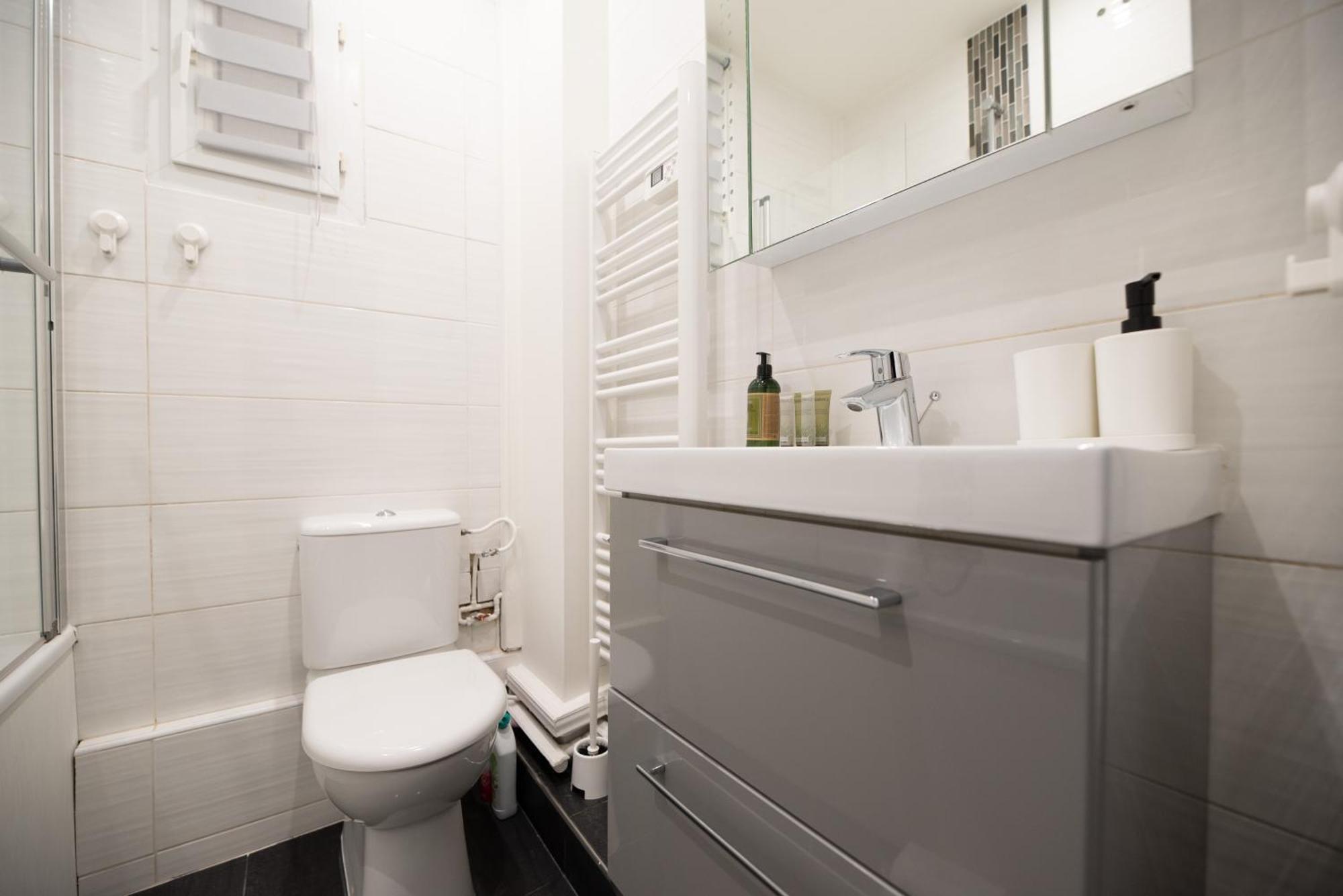 Apartment Cia - Trocadero, Cosy & Cute Flat *