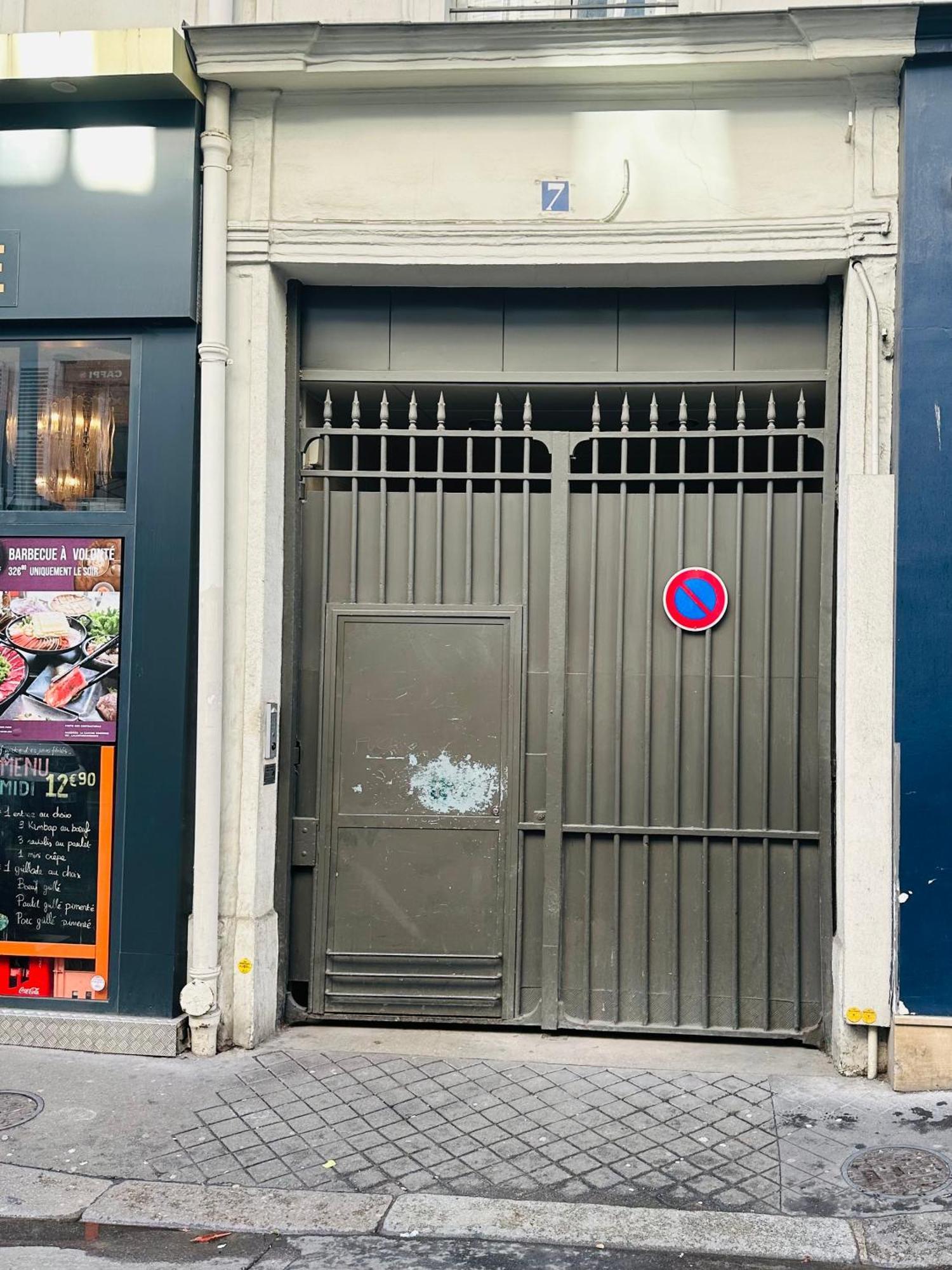 Apartment Studio Champs Elysees Ponthieu