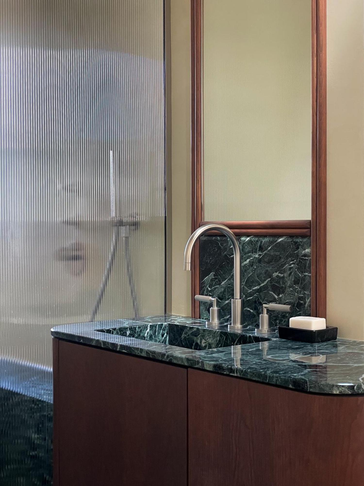 Highstay - Luxury Serviced - Tuileries Apartment Paris