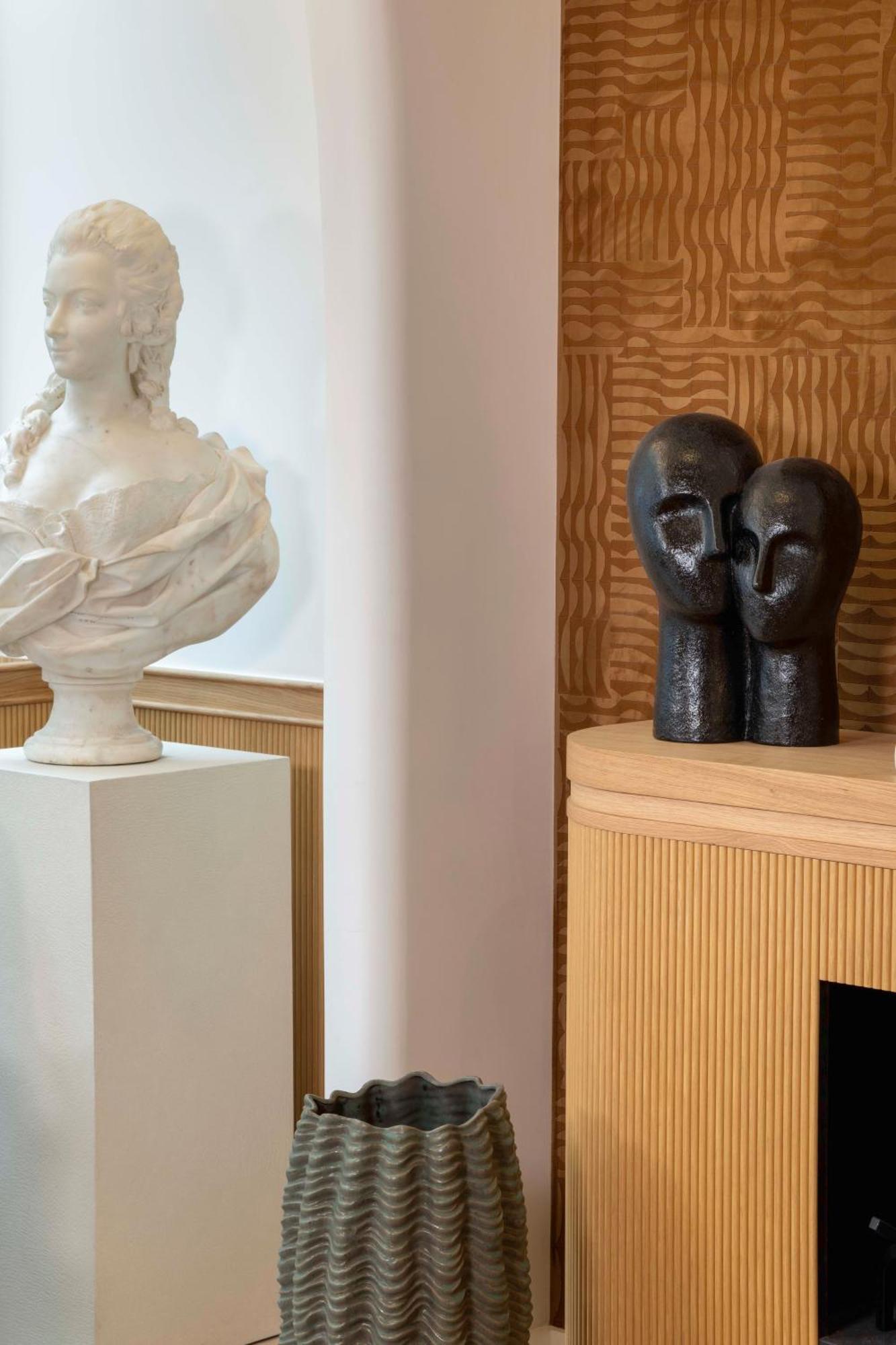 Madame Drouot & - Opera 4*