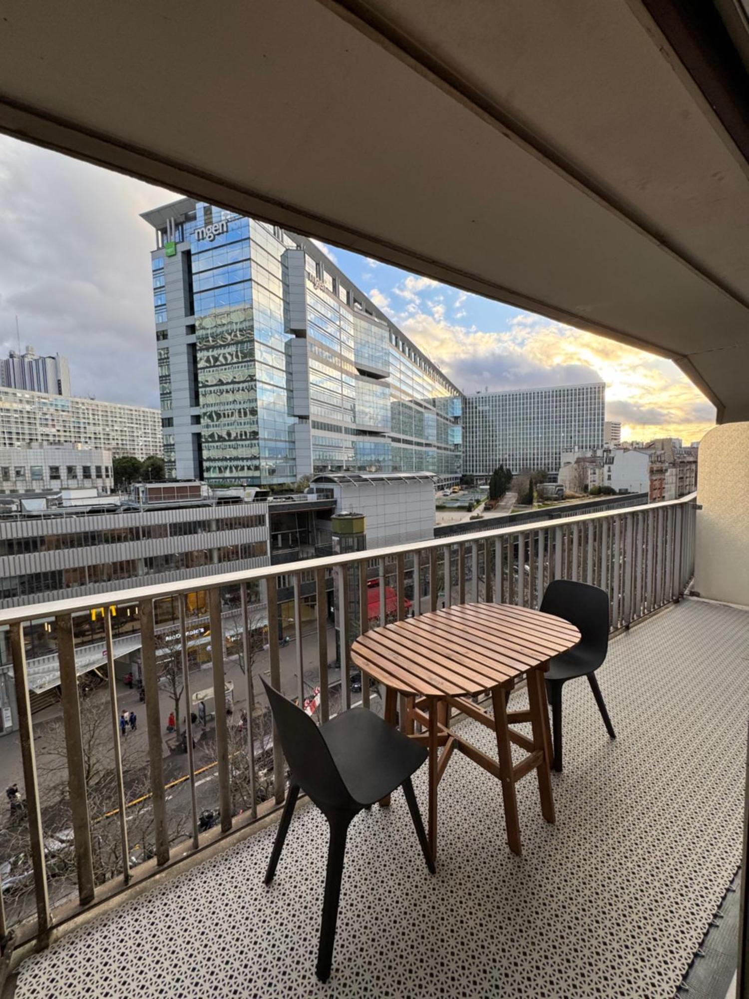 2 Bedroom Renovated In The Heart Of Appartement *