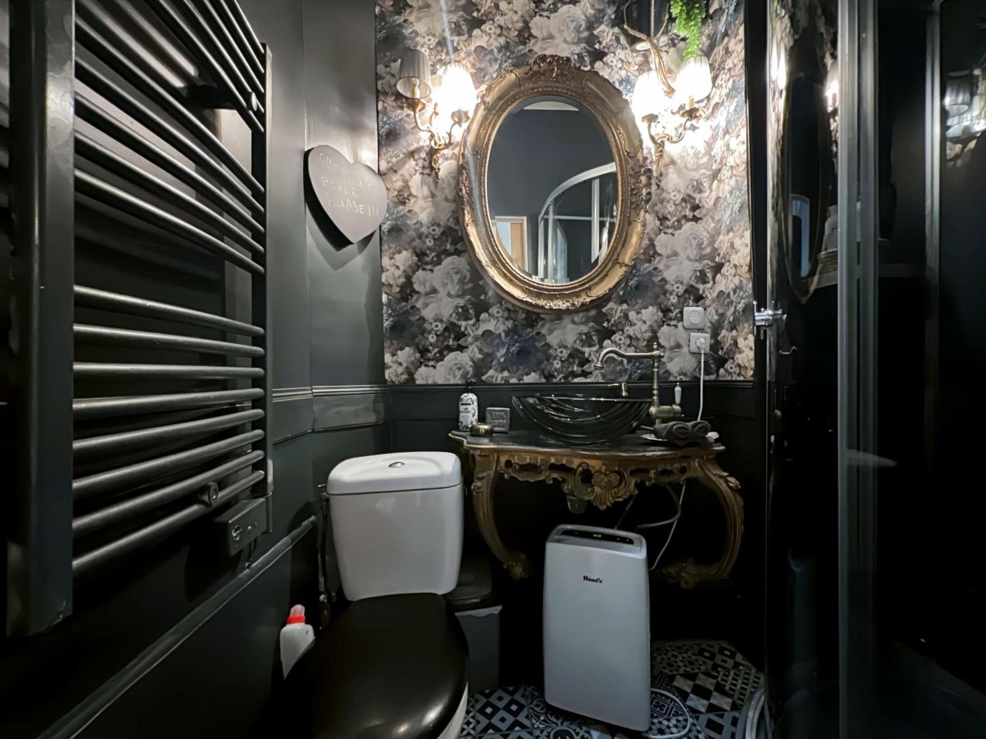 Aparthotel Metro Louisblanc