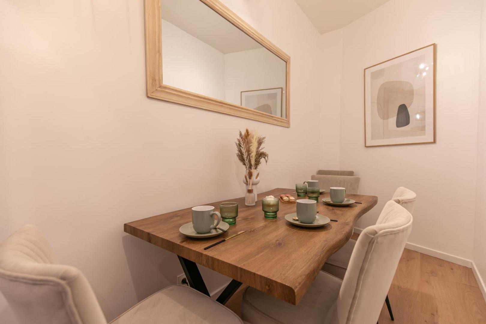 Mba - Courcelles - Splendide Appartement *