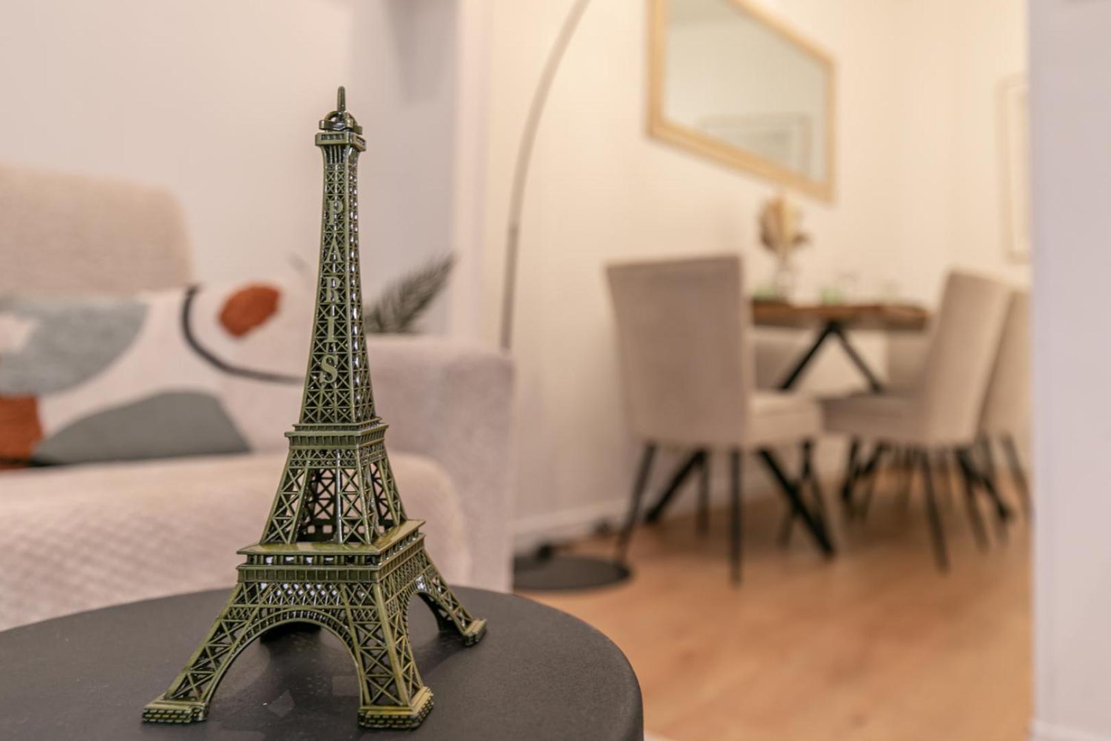 Mba - Courcelles - Splendide Appartement
