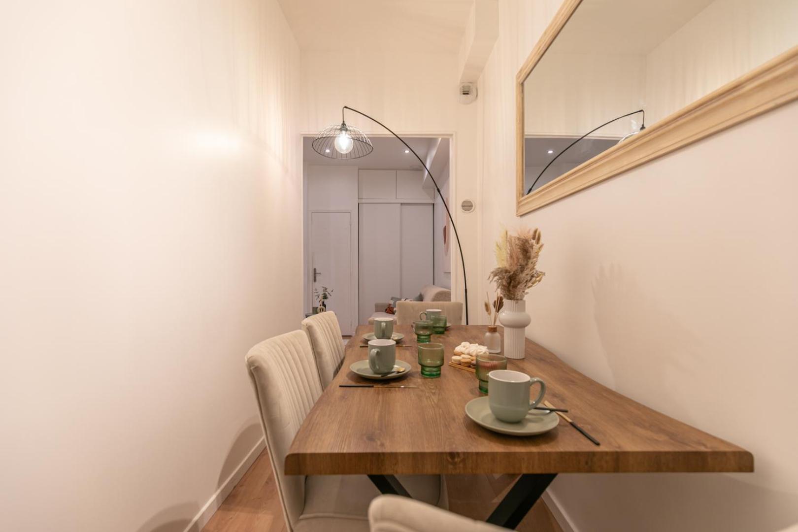 Mba - Courcelles - Splendide Appartement *