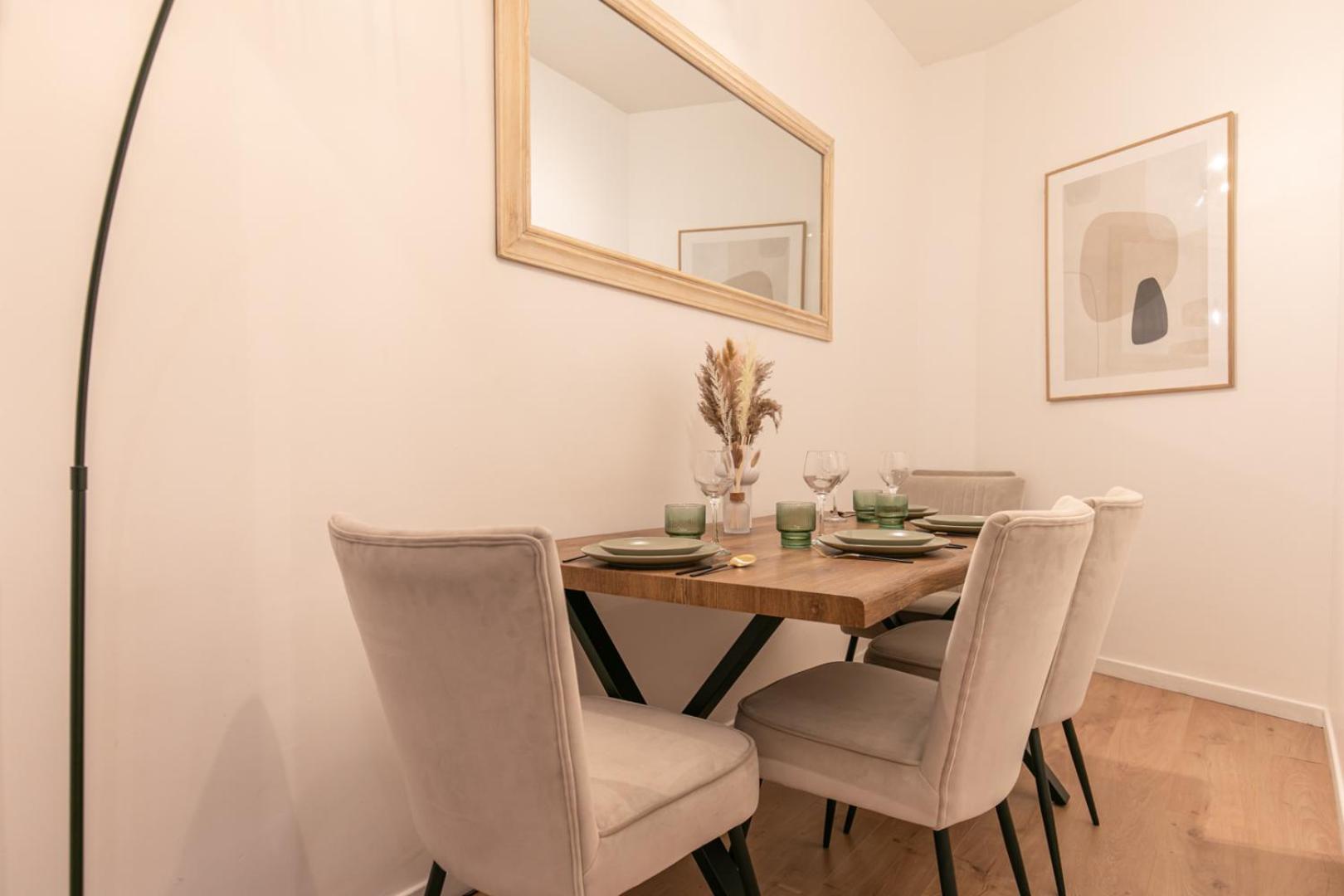 Mba - Courcelles - Splendide Appartement