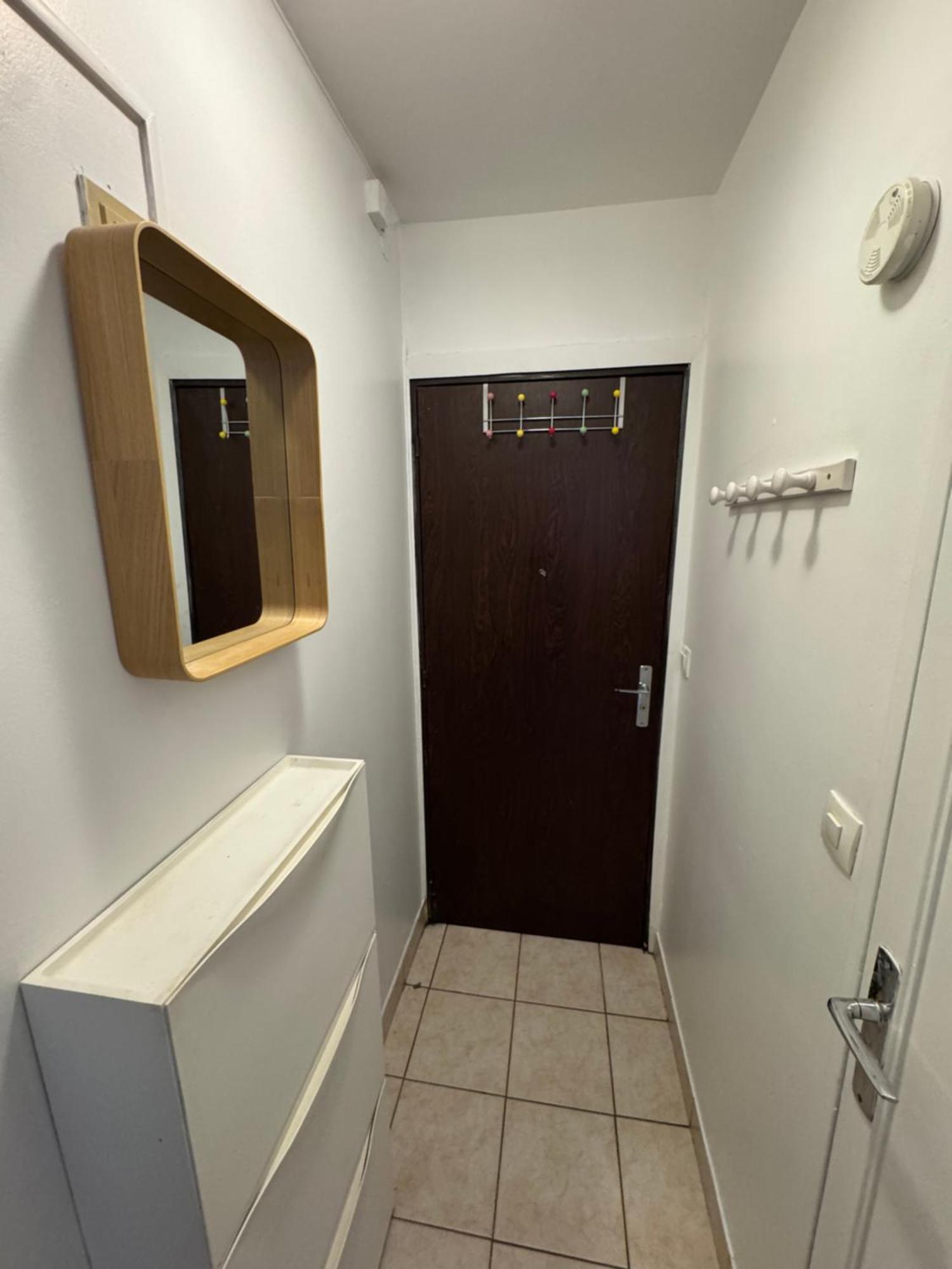 Equipe 20e Apartment