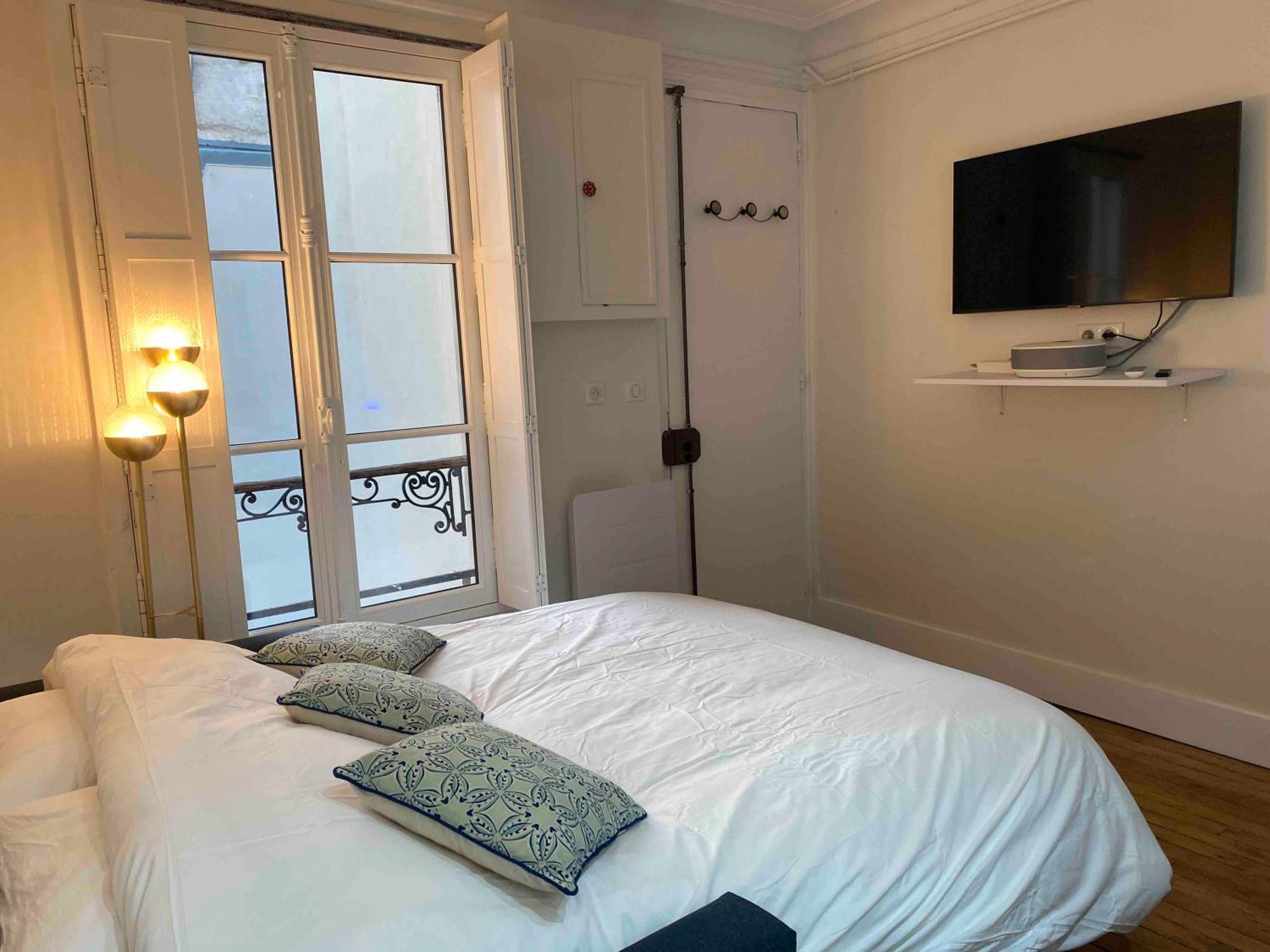 Superbe Quartier Latin Apartment *