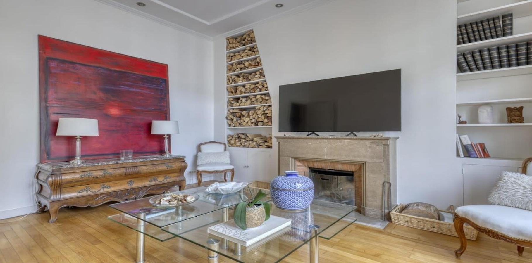 Renovated, Amazing & Huge Flat Of 200 Sqm 16 *