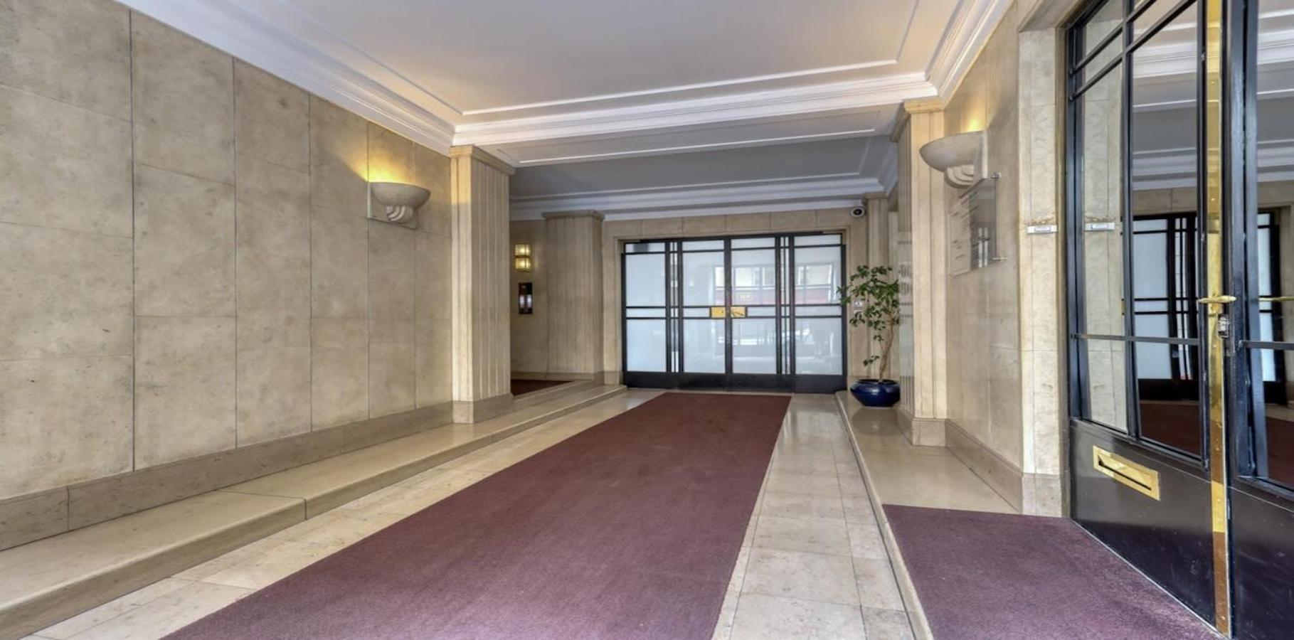 Renovated, Amazing & Huge Flat Of 200 Sqm 16 Apartment Paris