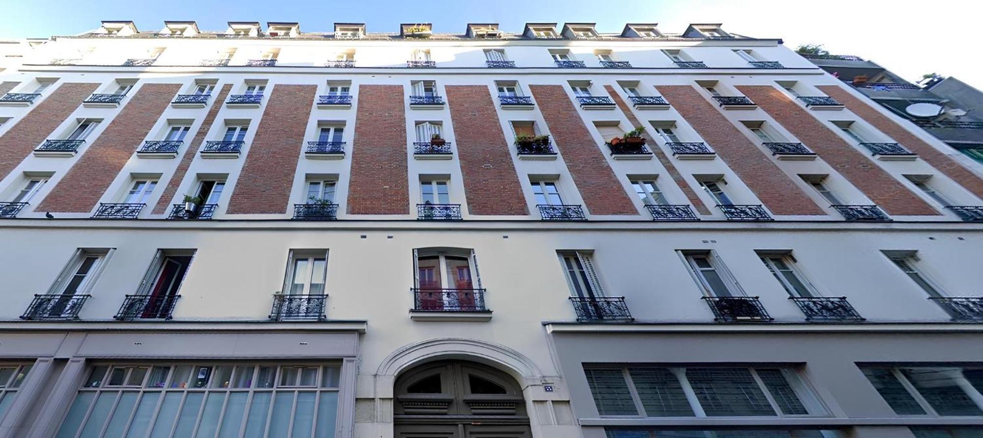 Modern In The 10th District Apartment Paris