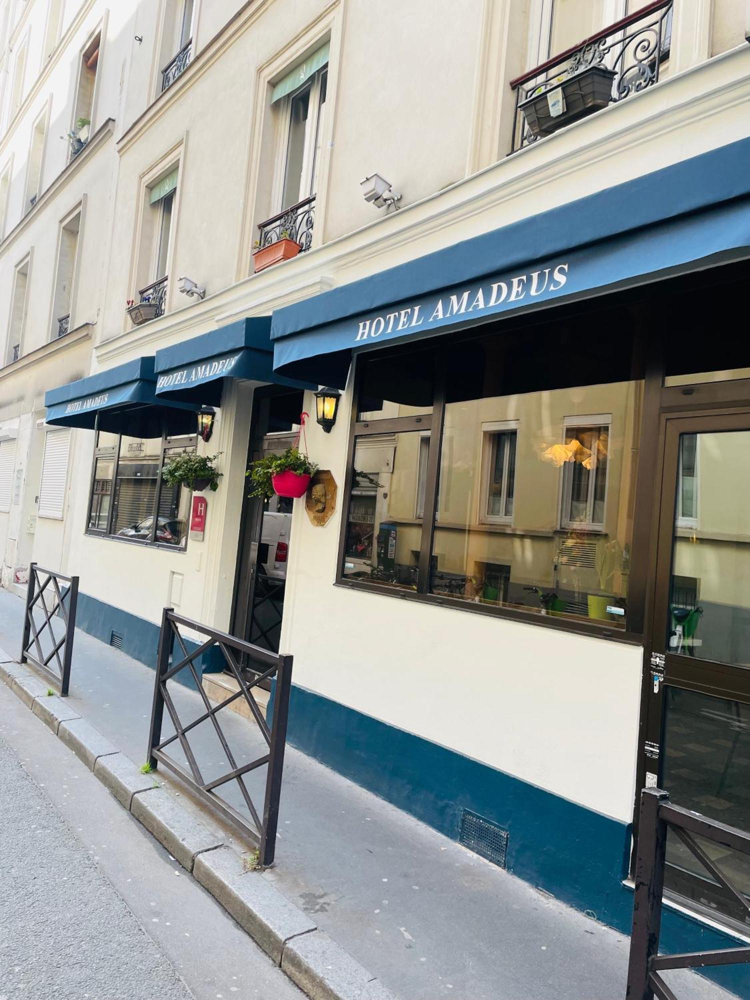 Amadeus 3* Paris