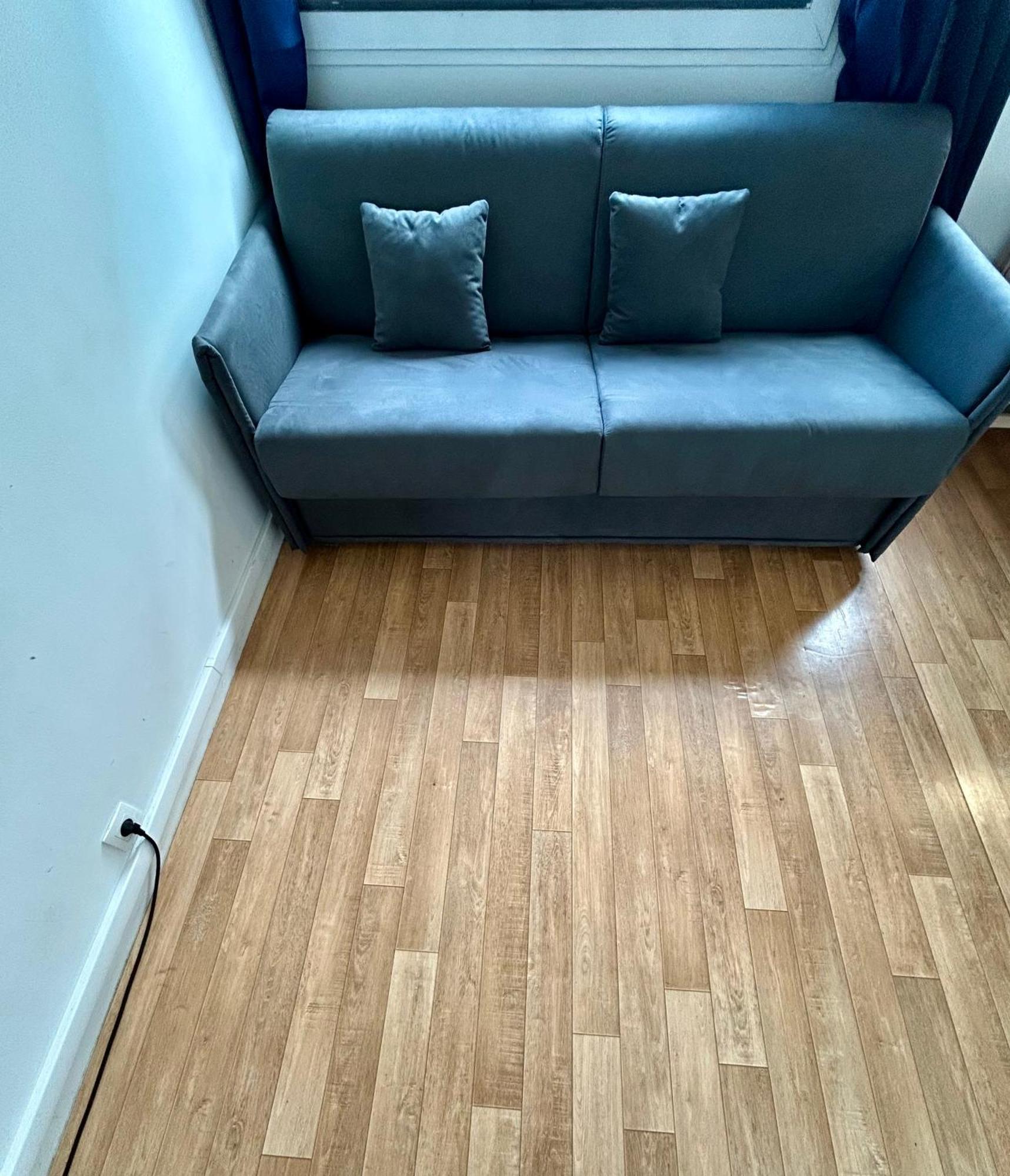 Petit Etudiant Sur La Canal De L'ourcq Appartement Paris