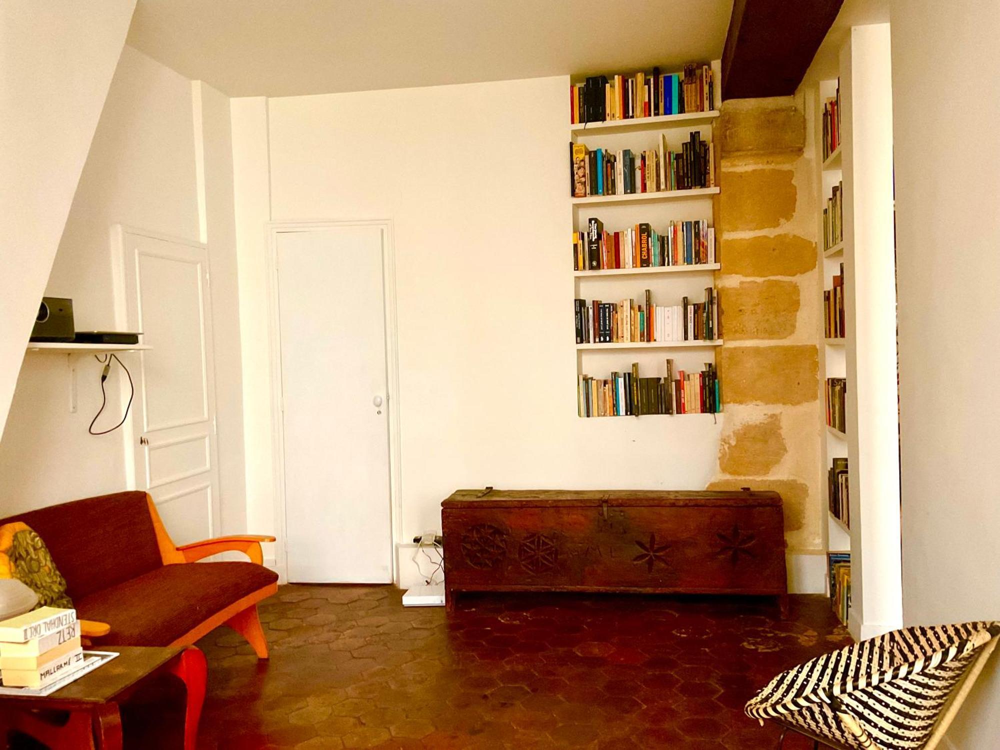Bel Ancien Sur Cour Verdoyante Apartment Paris