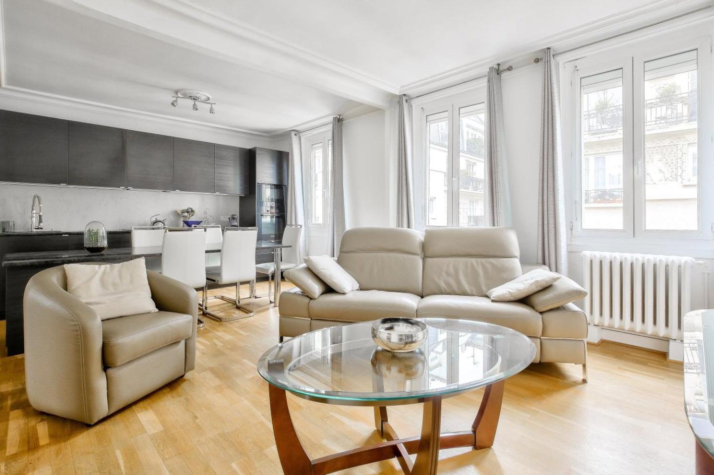 Au Coeur Du 17eme Apartment