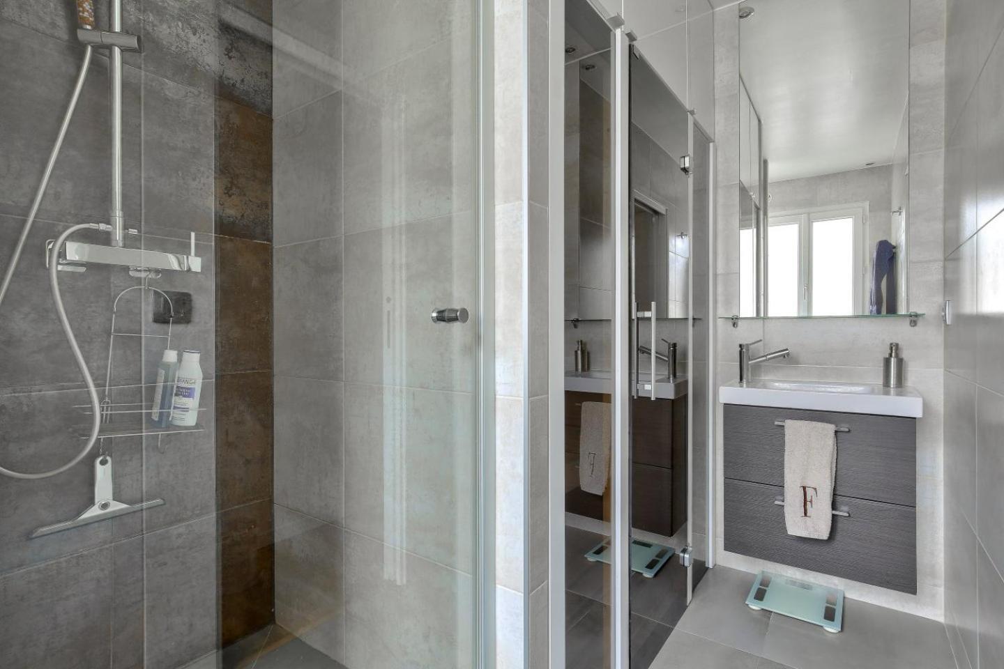 Apartment Au Coeur Du 17eme Paris