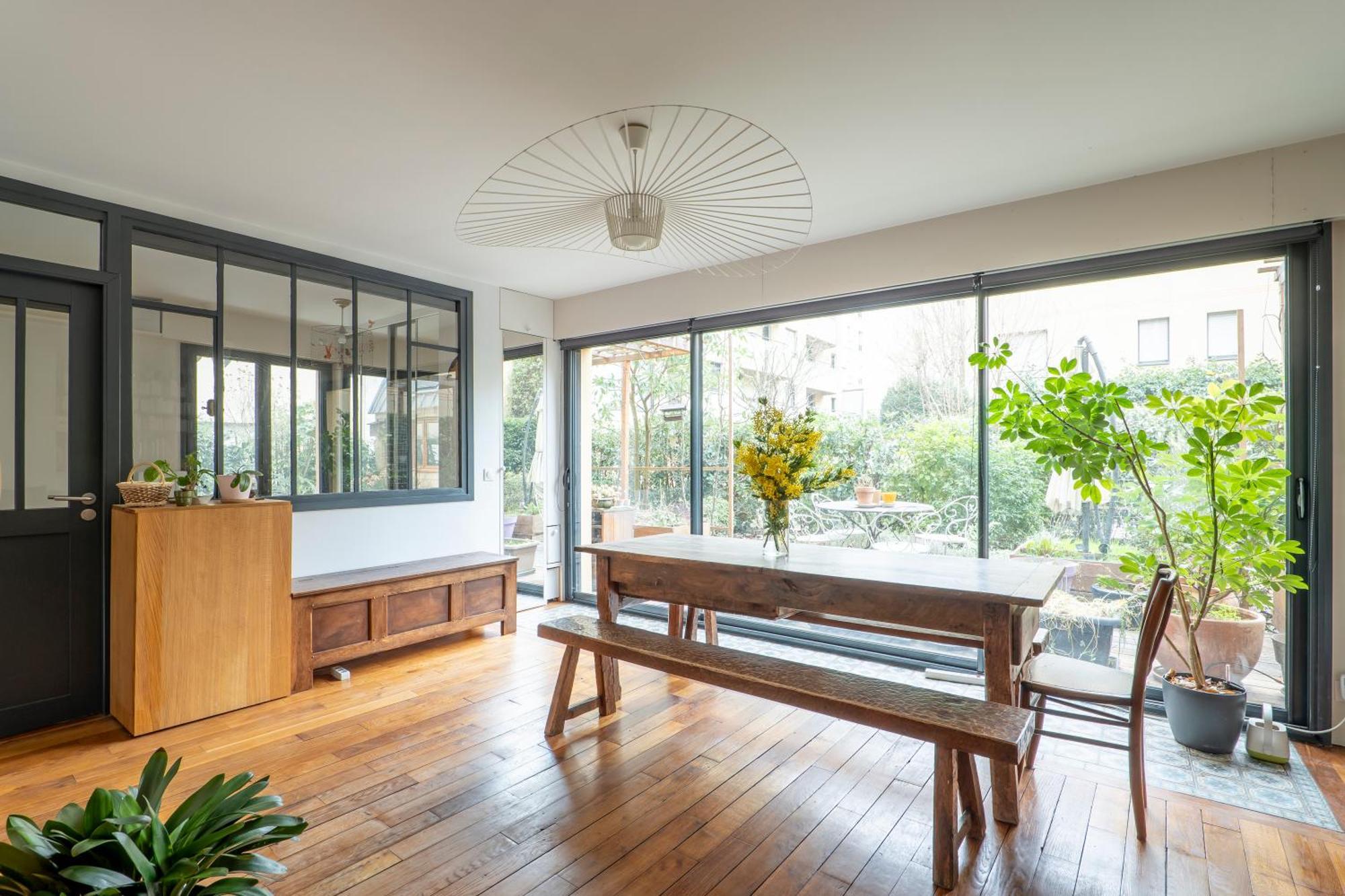 Veeve - Wooden Warmth * Paris