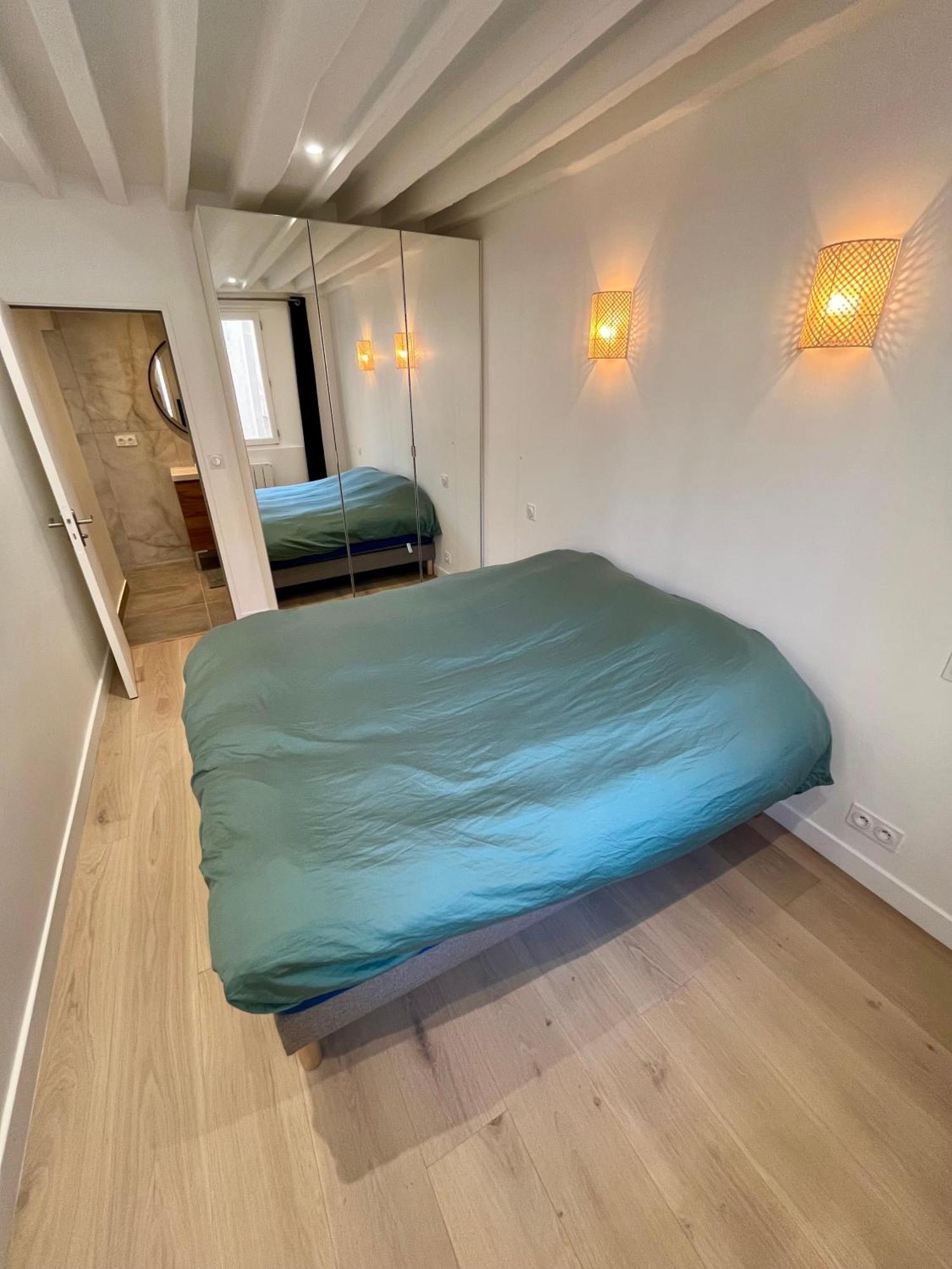 Appartement Au Coeur De Pres Du Louvre Paris