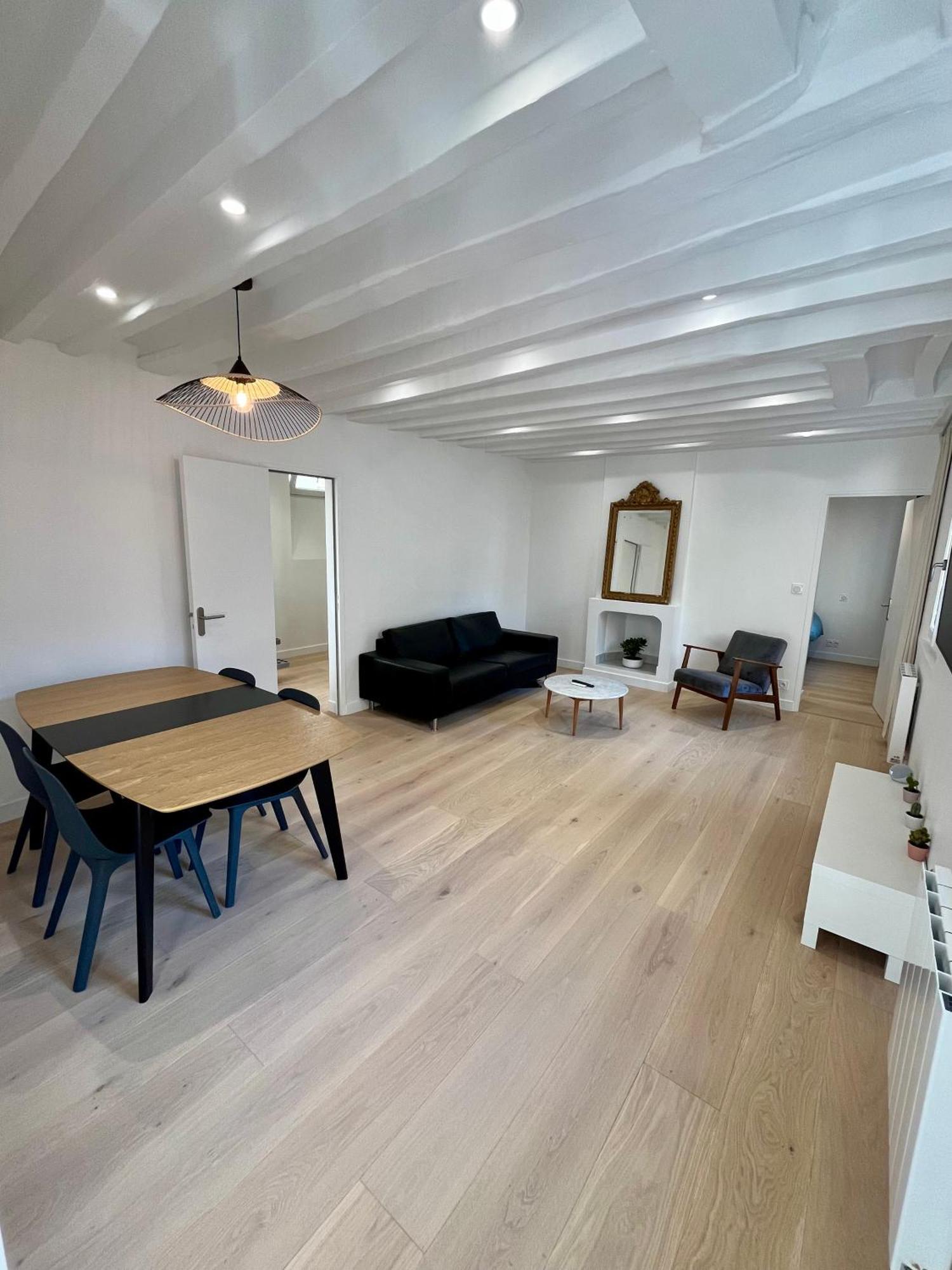 Au Coeur De Pres Du Louvre Appartement