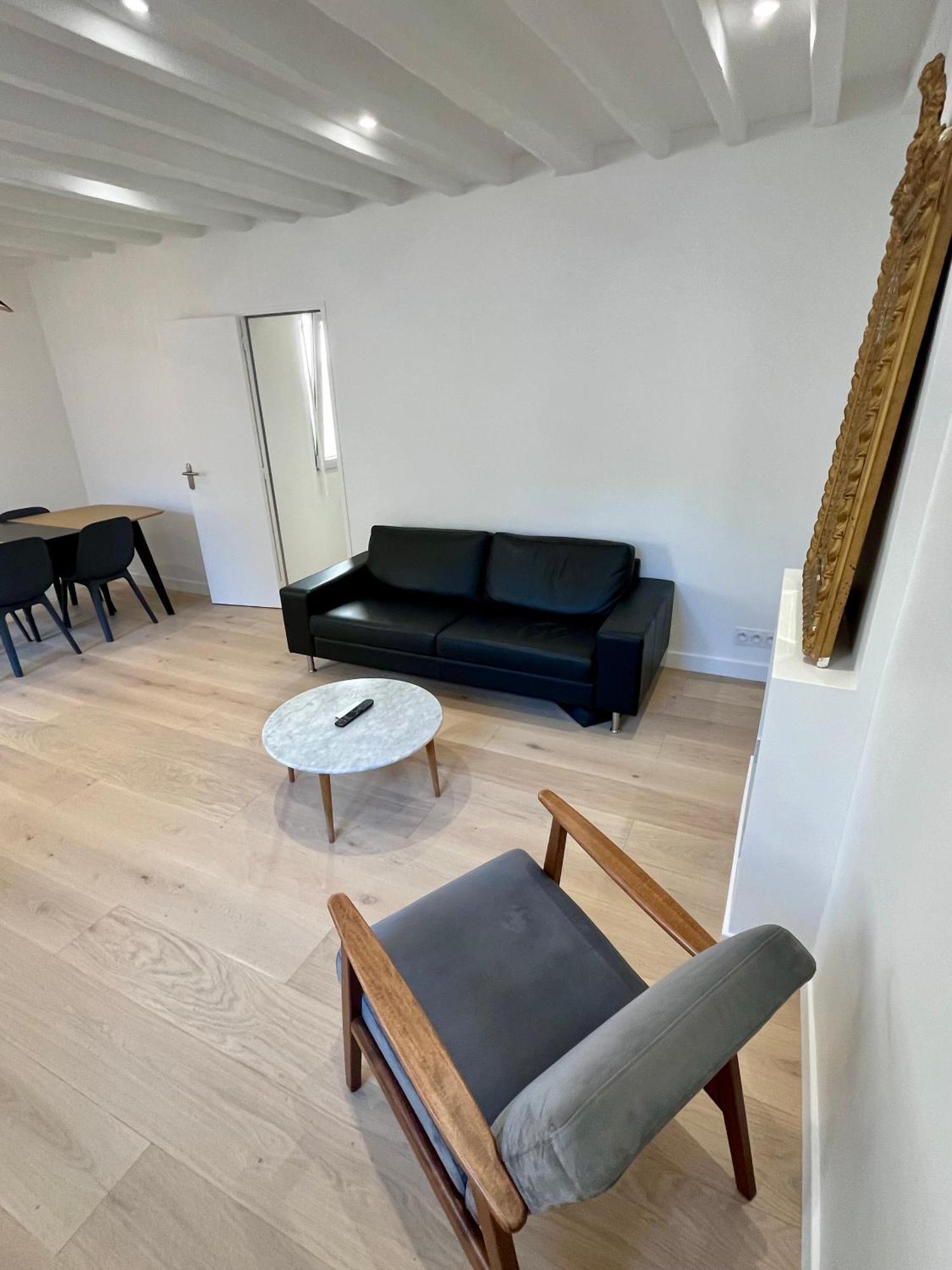 Au Coeur De Pres Du Louvre Appartement