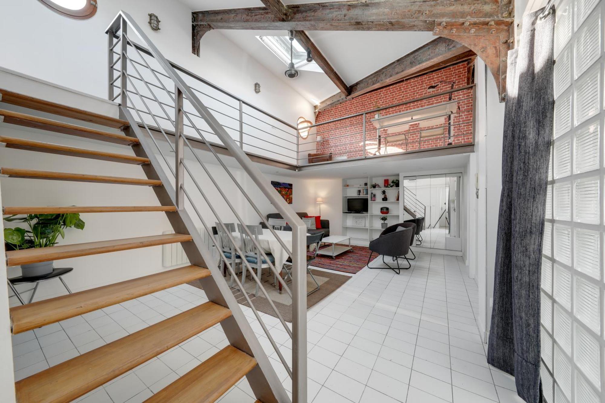 Large Luxury Loft For 6 People By Weekome *