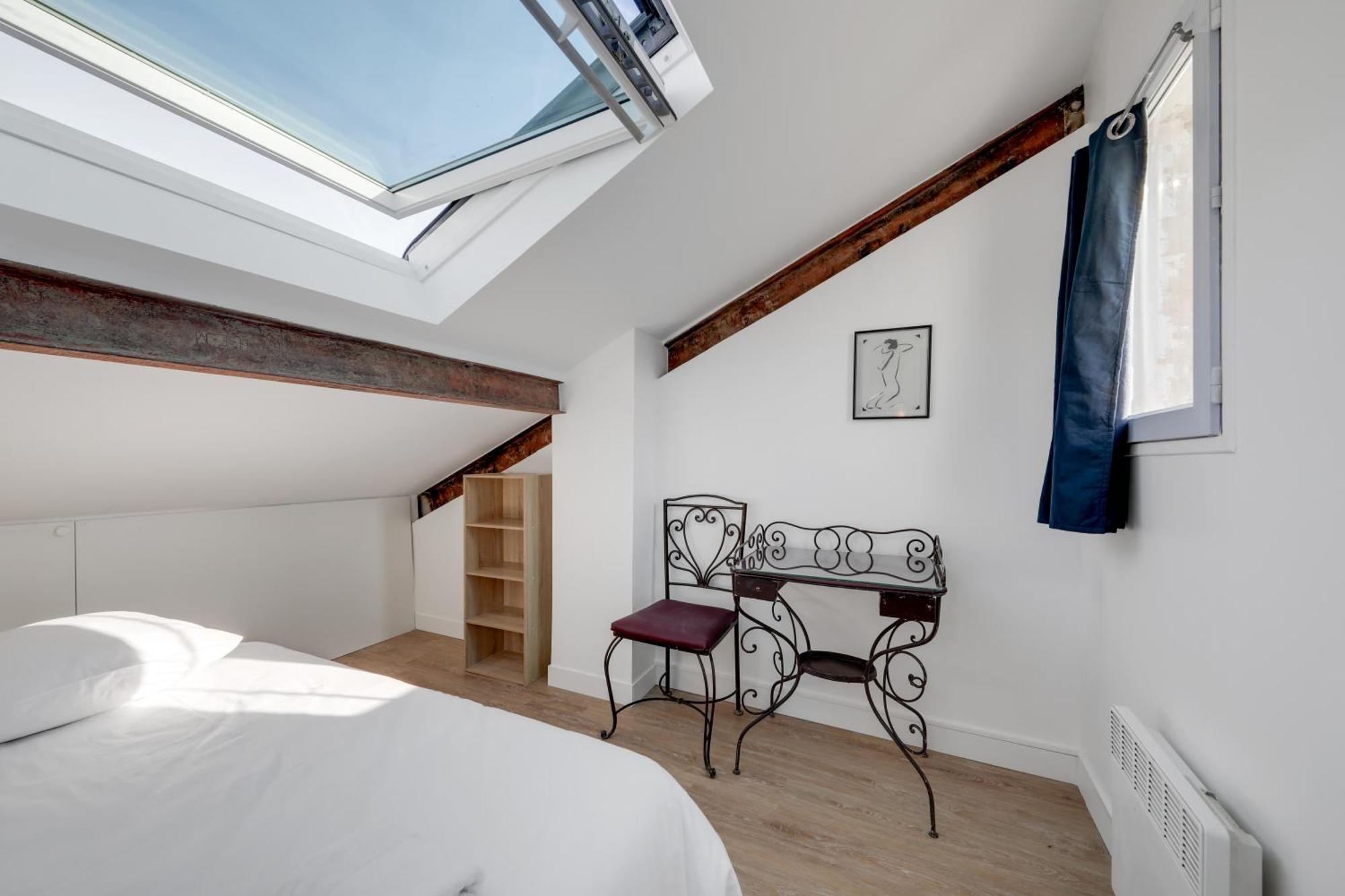 Large Luxury Loft For 6 People By Weekome * Paris