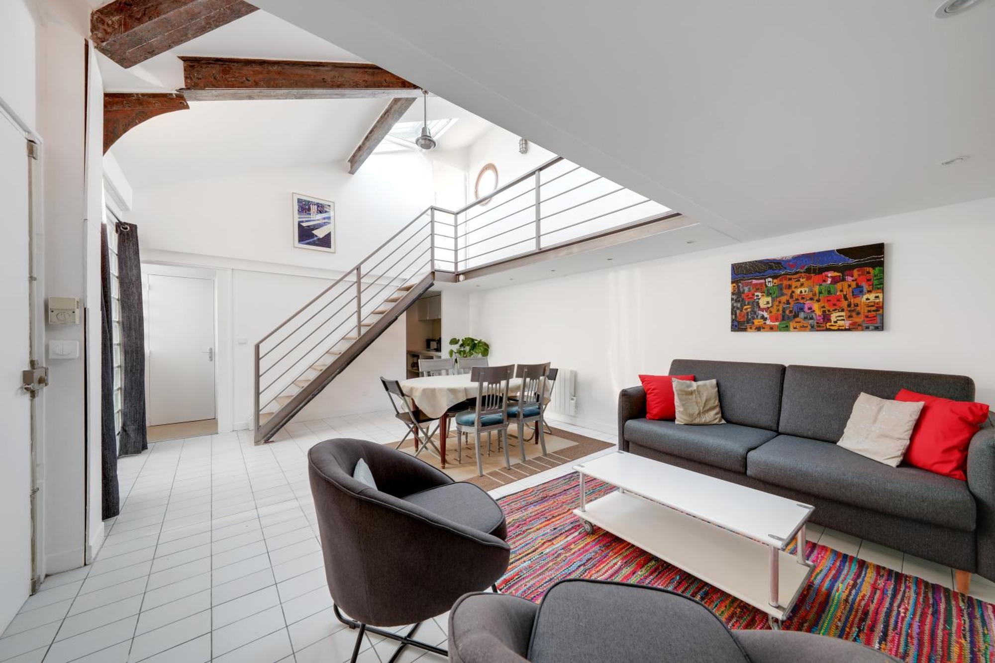 Large Luxury Loft For 6 People By Weekome Apartment