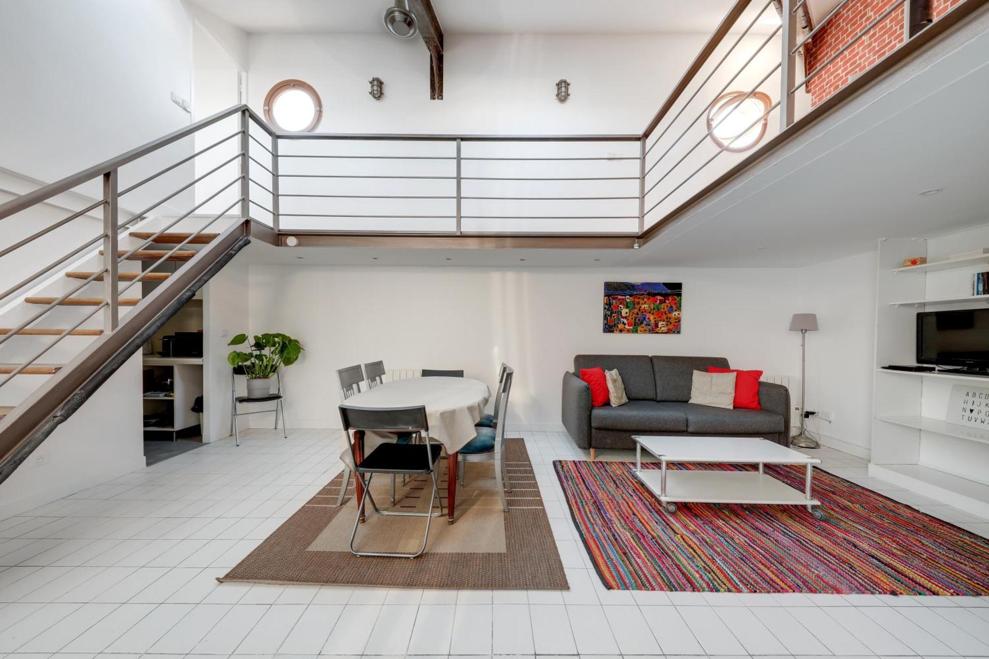 Apartment Large Luxury Loft For 6 People By Weekome *