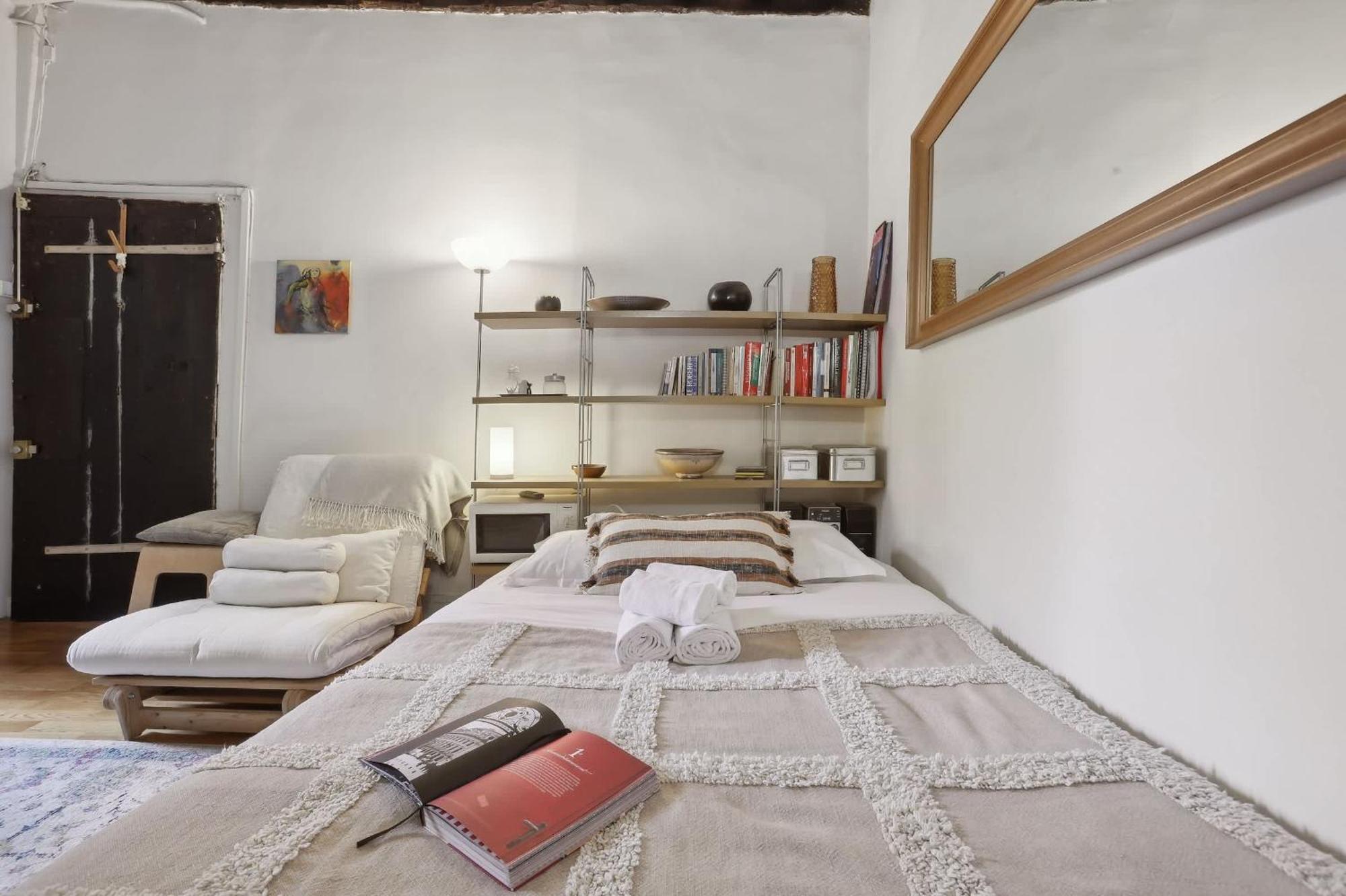 Bnbnova - La Seine & Rivoli Apartment