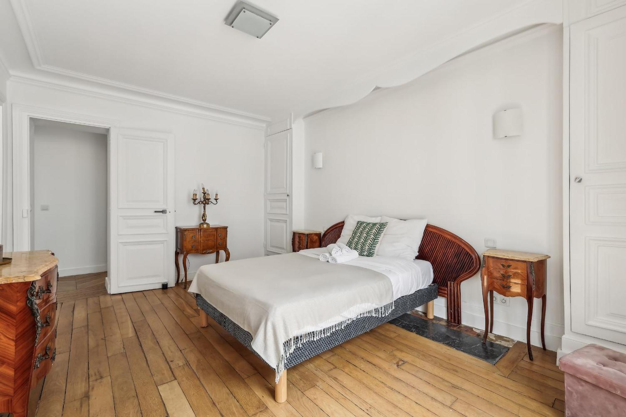Appartement Bnbnova - 3br - Champs Elysees - 3br Paris