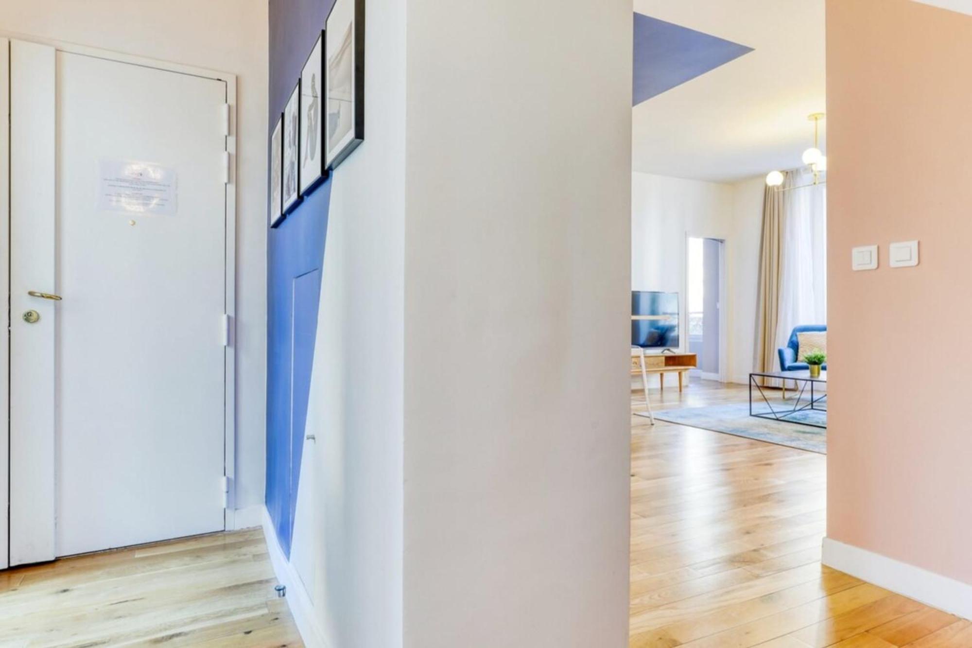 Blue Design 2bdr Flat In The Heart Of Bastille Apartment *