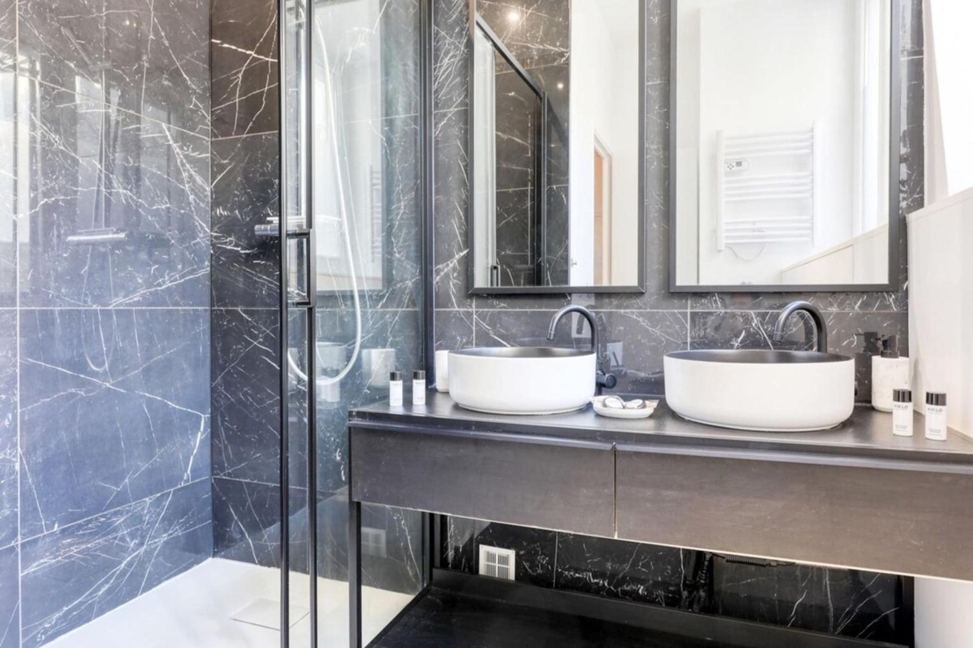 Apartment Blue Design 2bdr Flat In The Heart Of Bastille Paris
