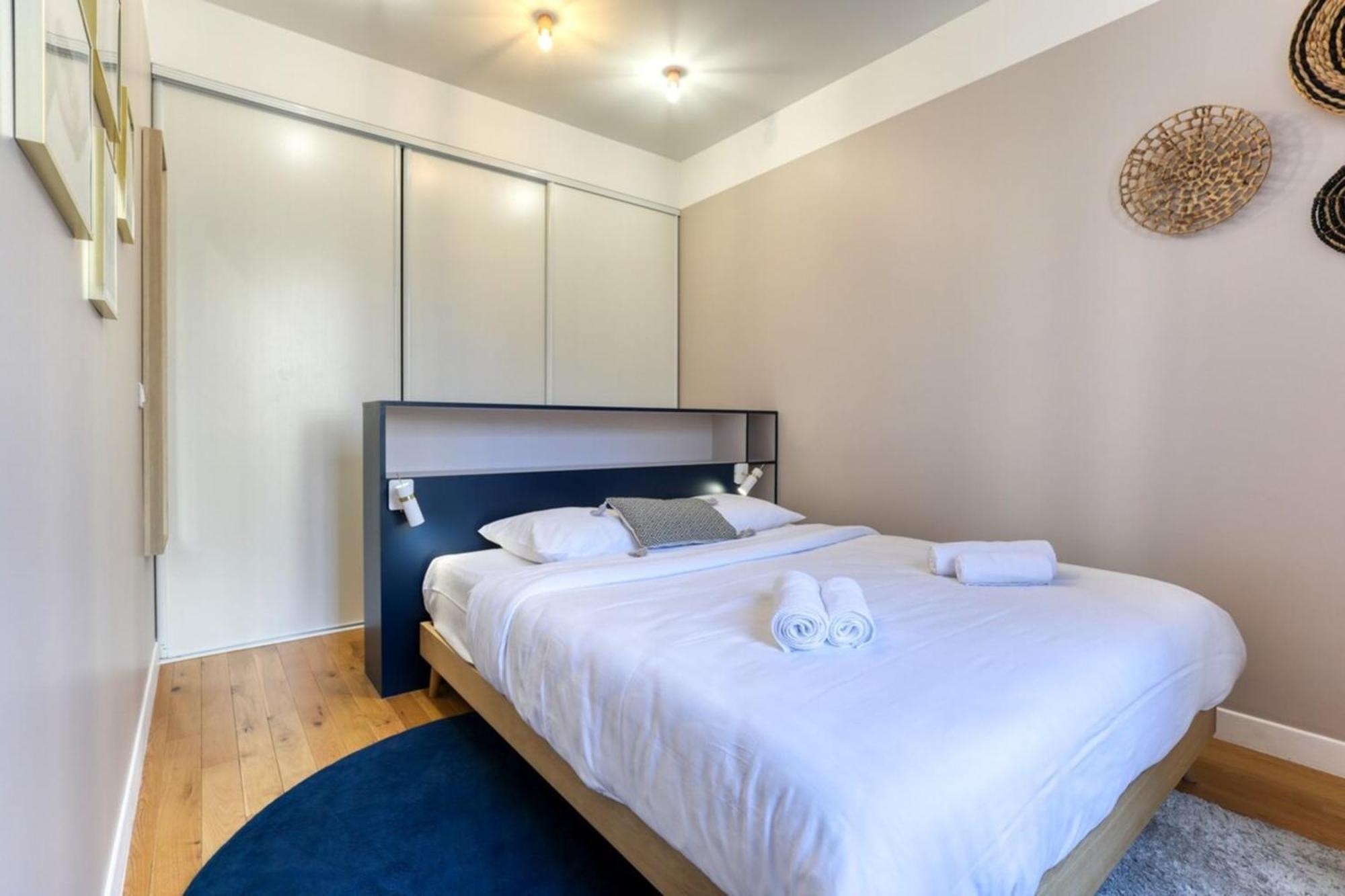 Blue Design 2bdr Flat In The Heart Of Bastille * Paris