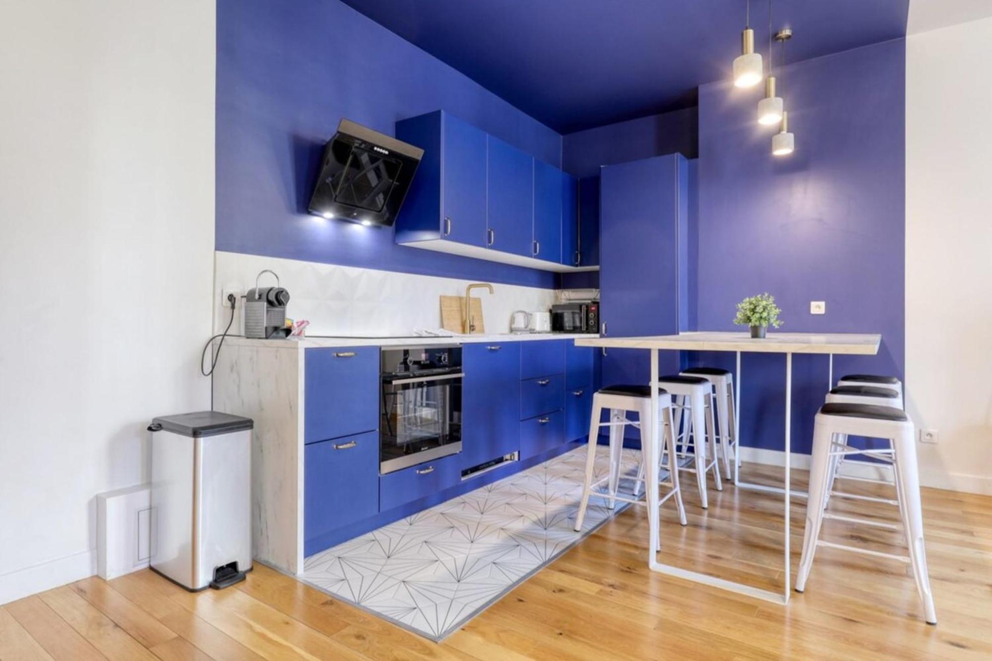 Blue Design 2bdr Flat In The Heart Of Bastille Apartment Paris