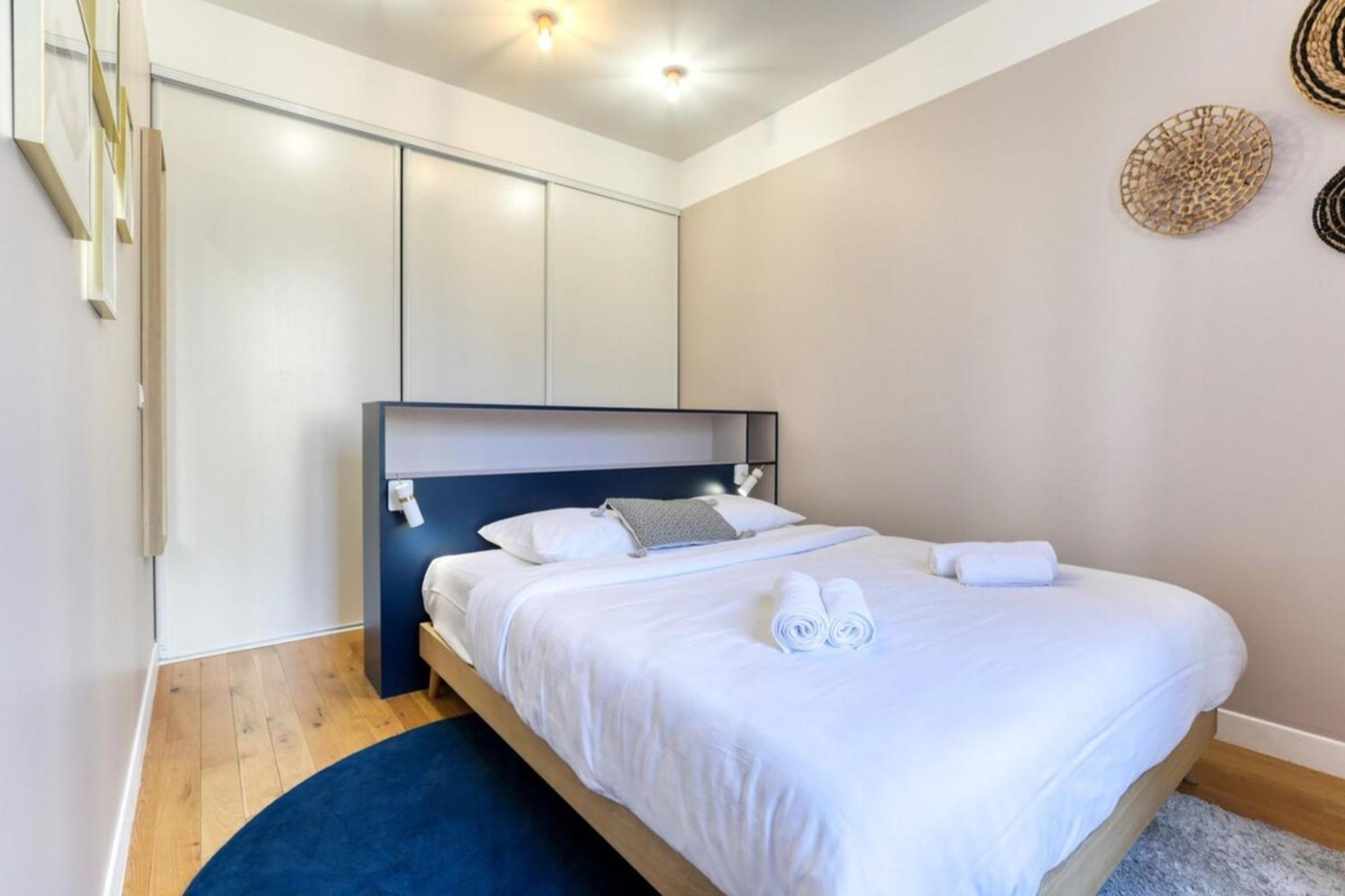 Apartment Blue Design 2bdr Flat In The Heart Of Bastille Paris