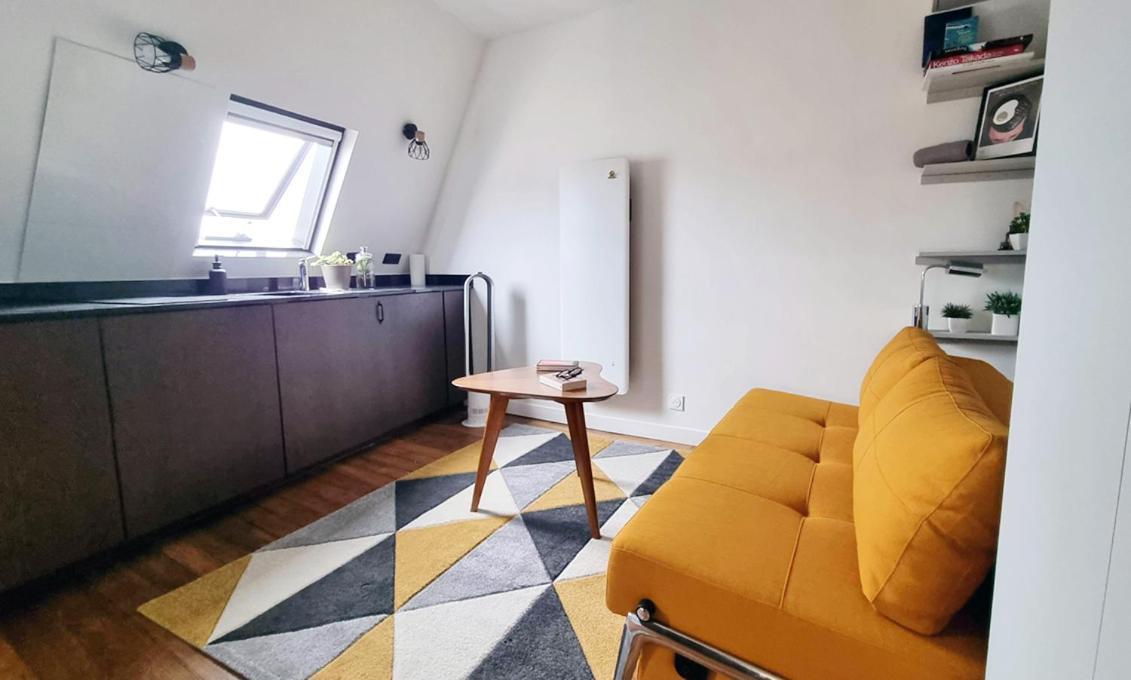 Charming Aligre Bastille Neighborhood Apartment Paris