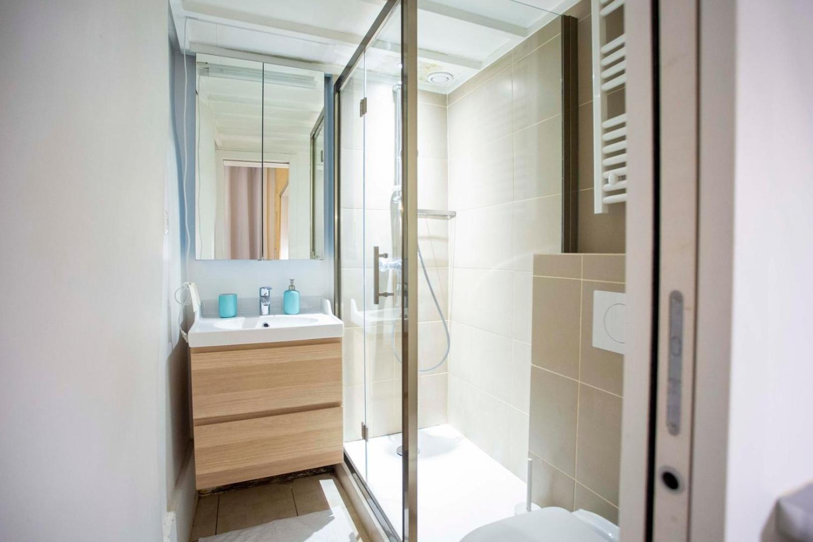 Apartment Intimate Near Republique