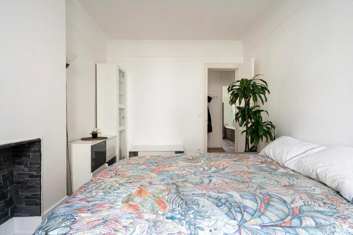 And Cozy Parisian * Paris