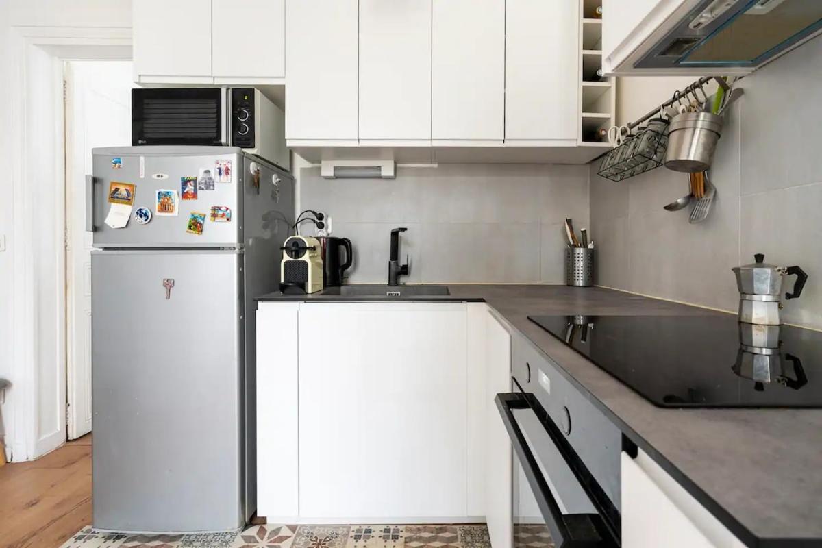 Apartment And Cozy Parisian Paris