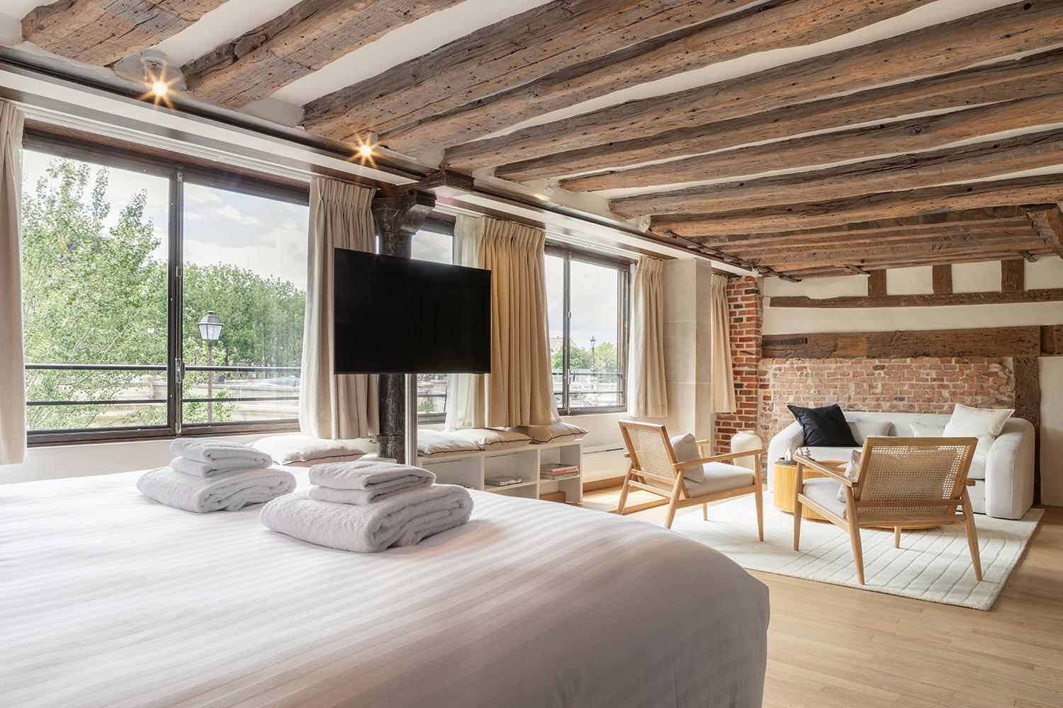 Pick A Flat's In Saint Louis - Quai Des Orfevres