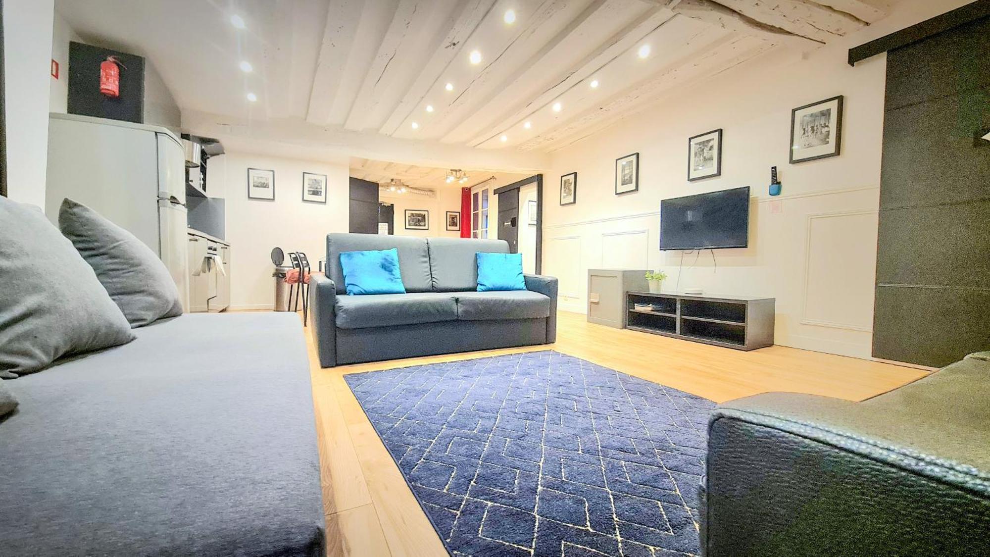 Appartement 100 - Luxury 2 Bedroom - Beaubourg Marais