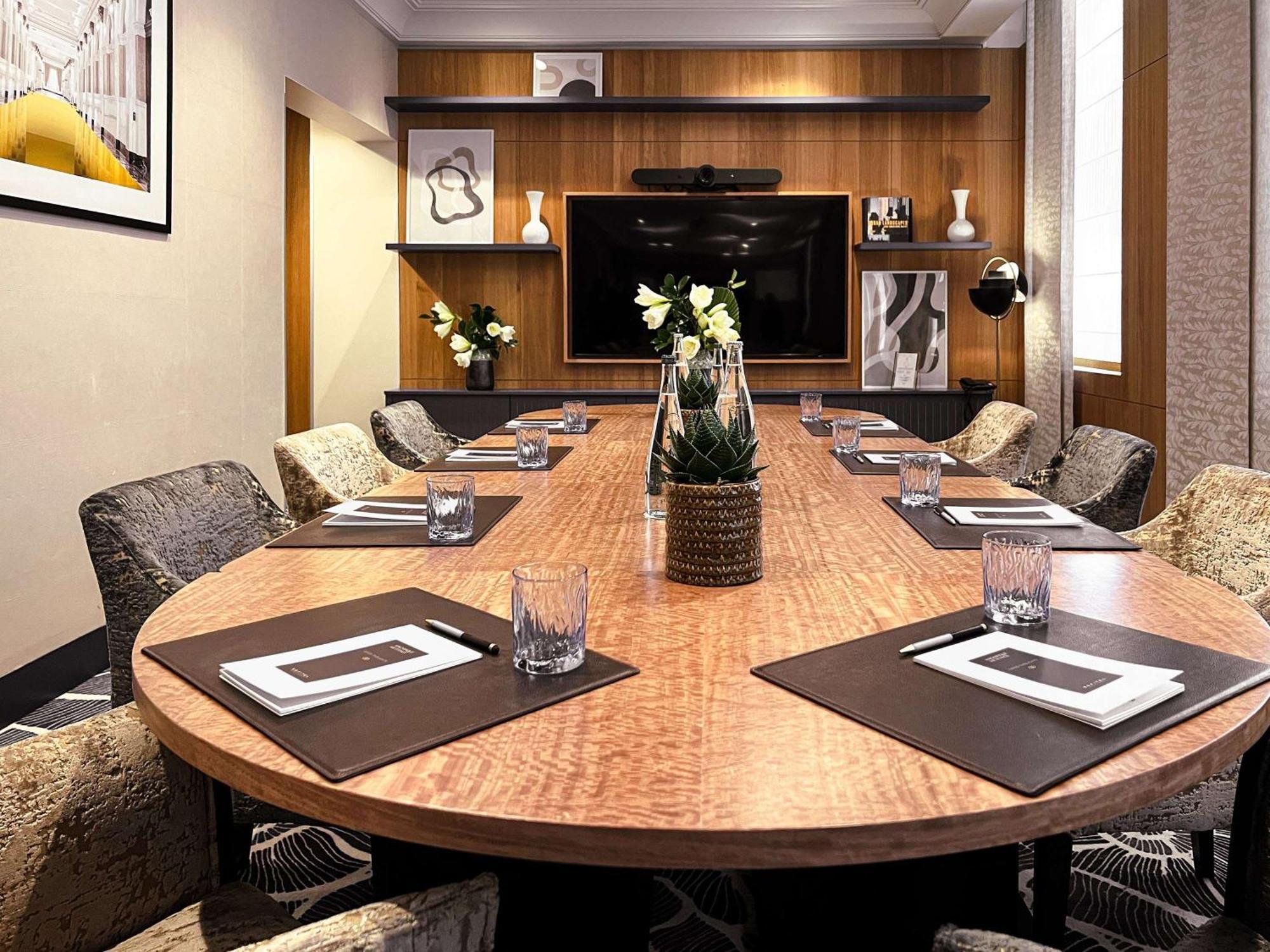 Sofitel Le Faubourg Hotel 5*