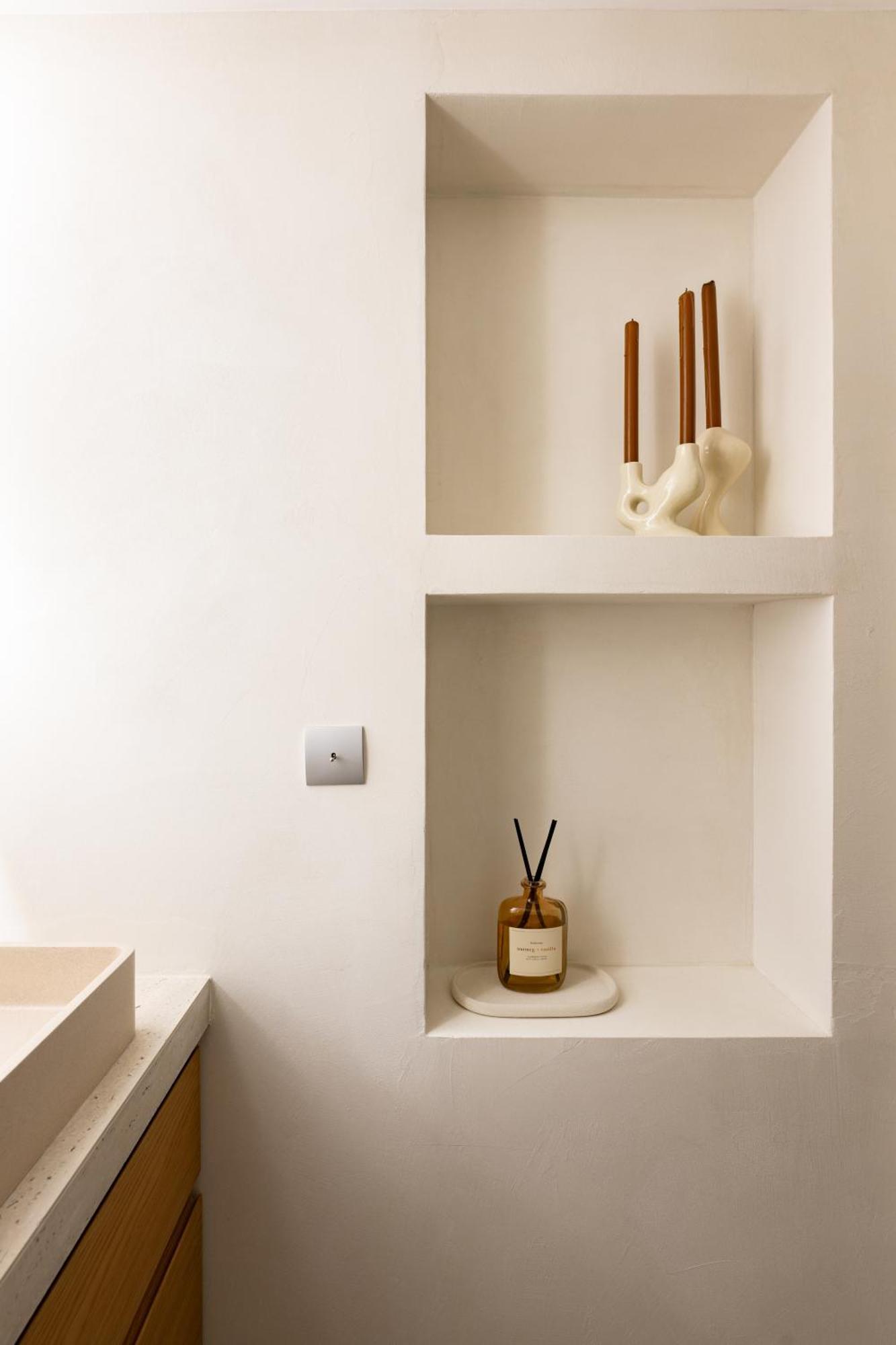4p 1br - Fully Renovated - Step From Place Vendome Apartment